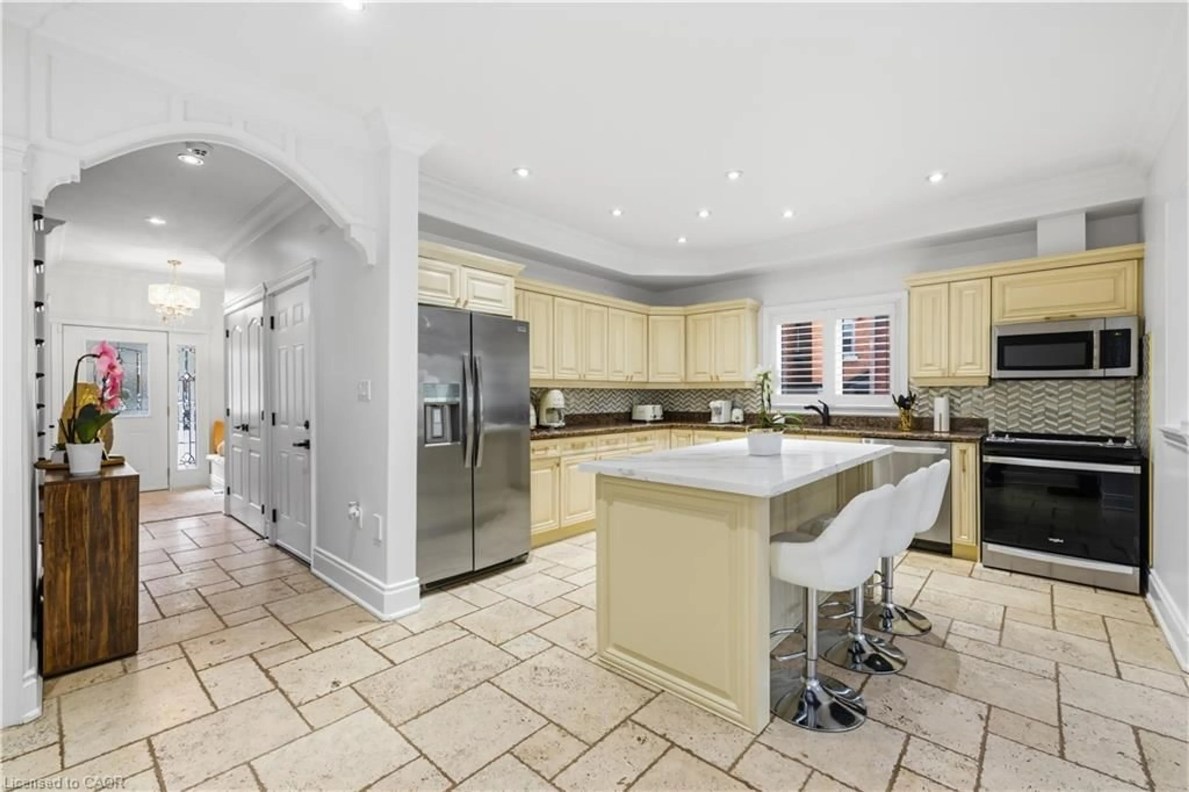 Open concept kitchen, ceramic/tile floor for 199 Hunter St, Hamilton Ontario L8P 1R7