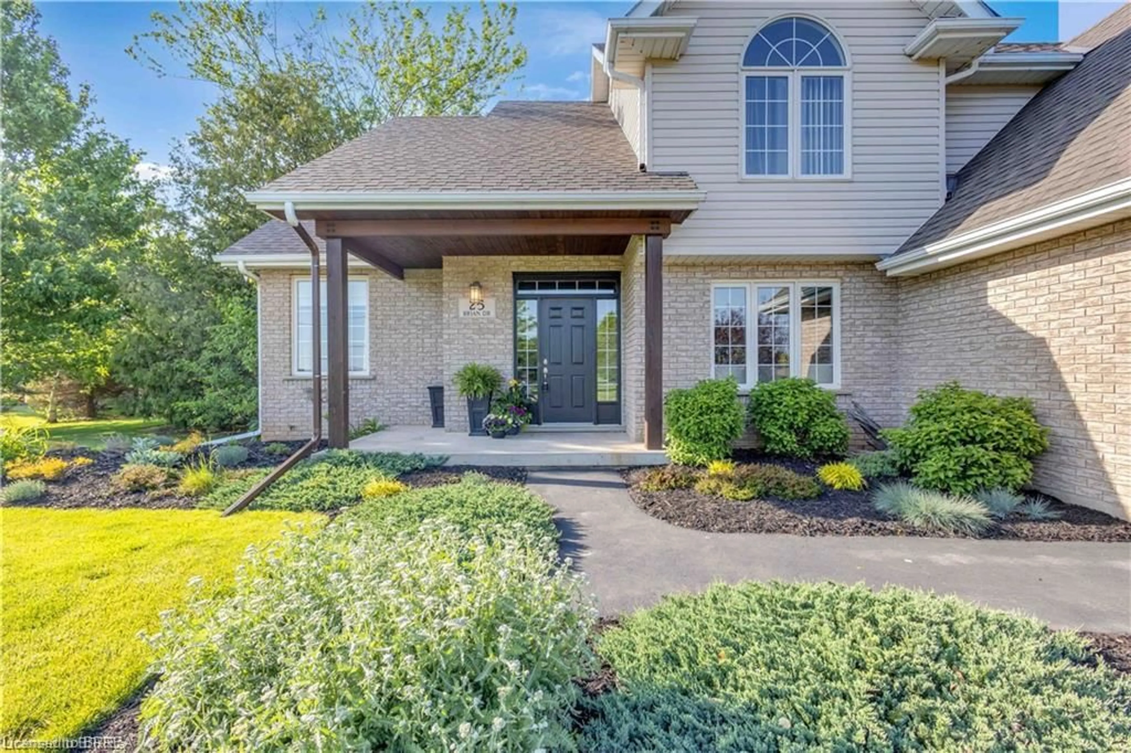 Home with brick exterior material, street for 25 Brian Dr, Burford Ontario N0E 1A0