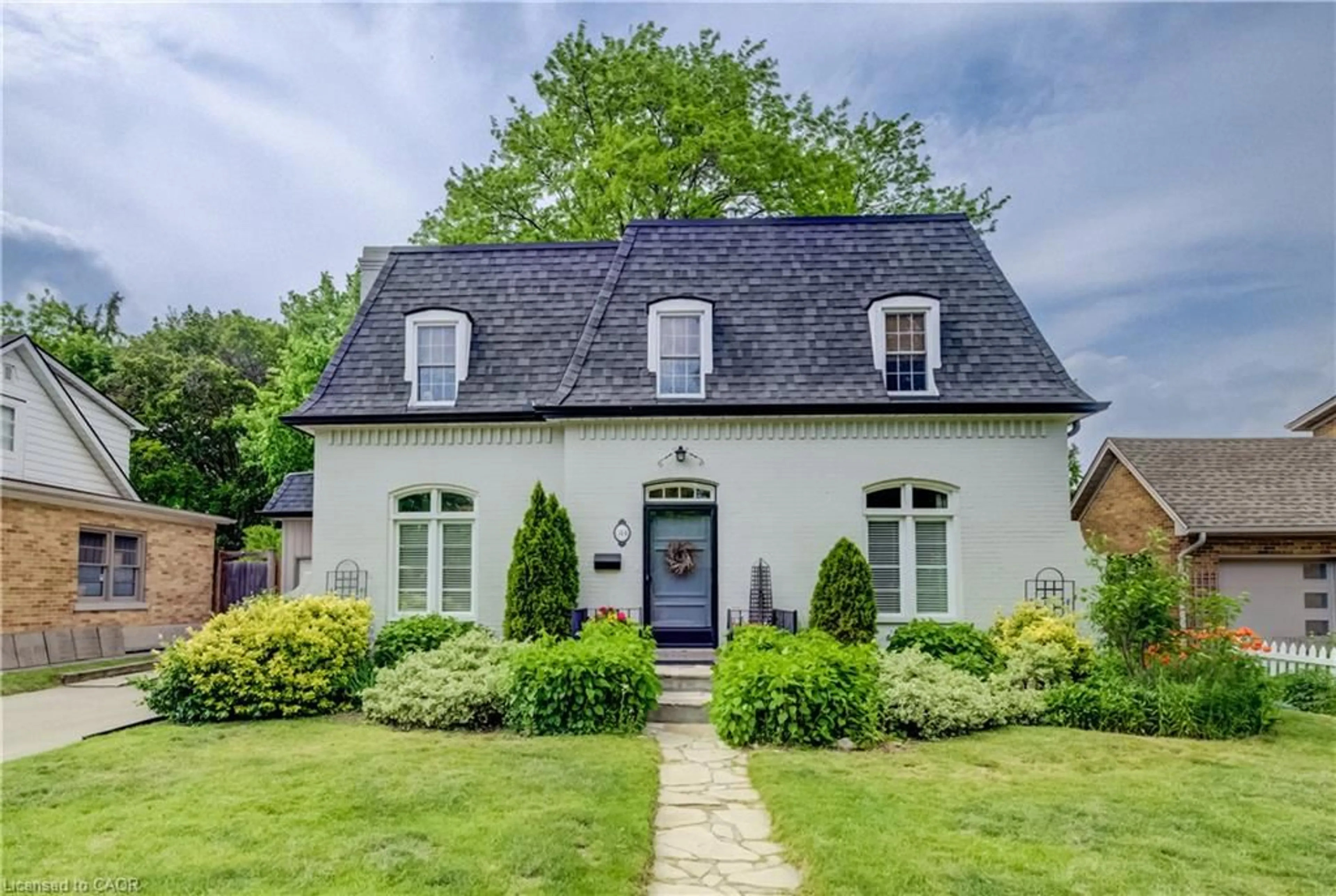 Home with brick exterior material, street for 314 Glasgow St, Kitchener Ontario N2M 2M8