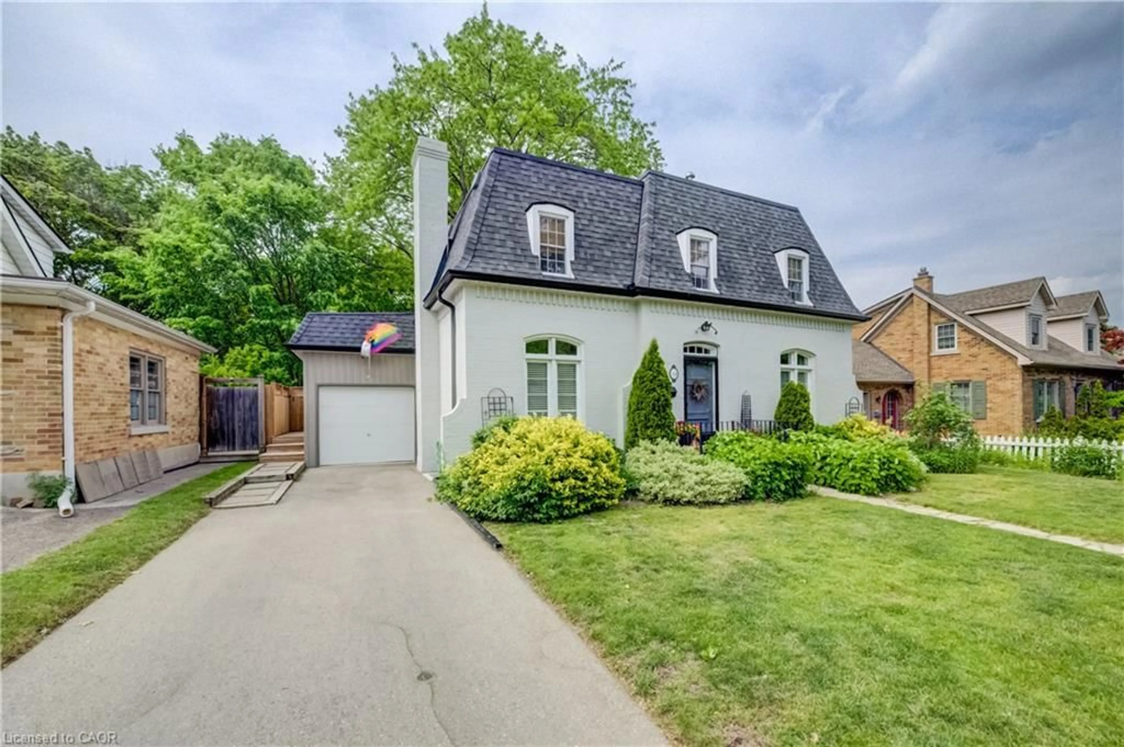 Home with brick exterior material, street for 314 Glasgow St, Kitchener Ontario N2M 2M8