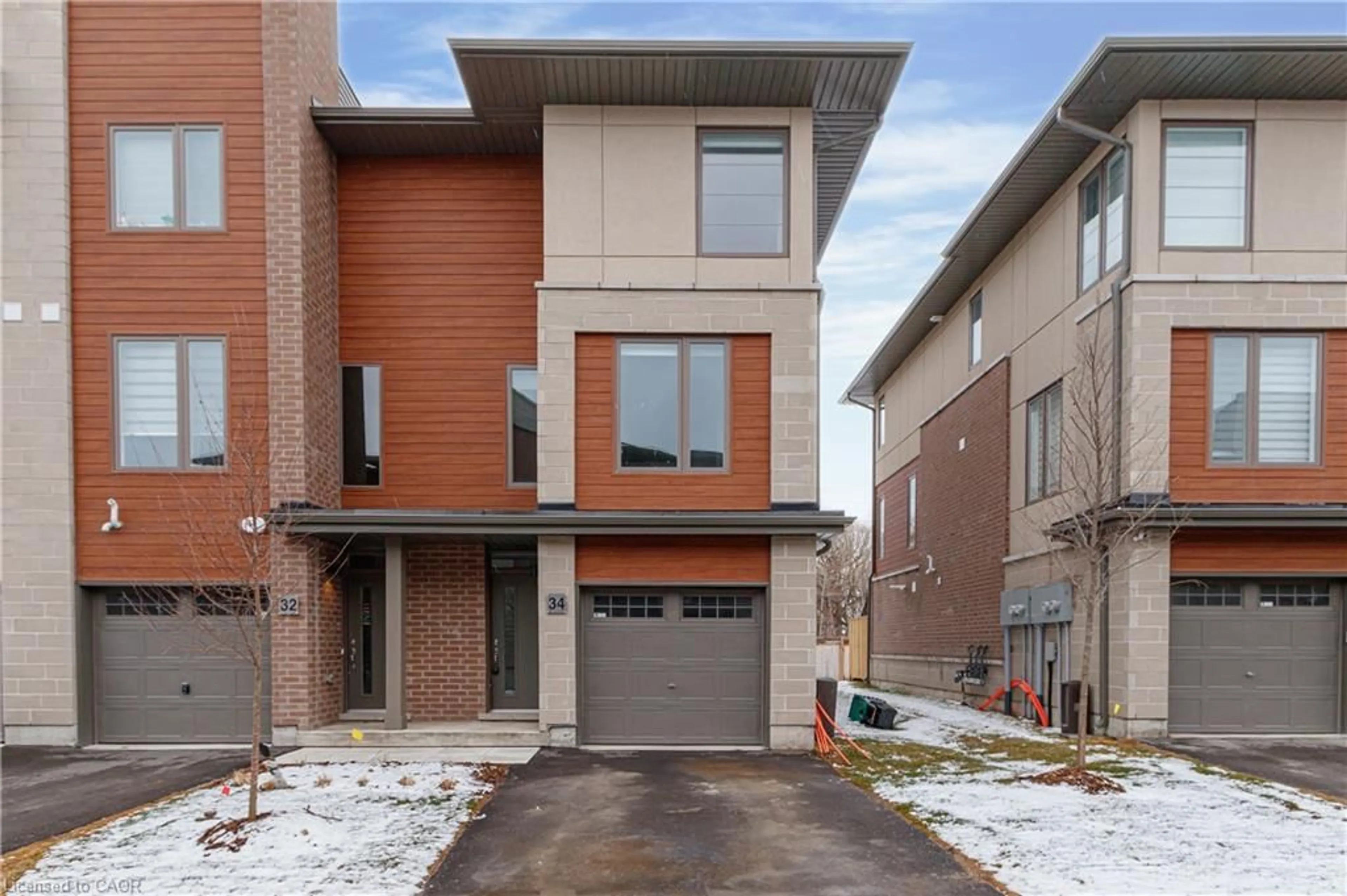 Home with brick exterior material, street for 5 Winters Cres, Collingwood Ontario L9Y 5T1