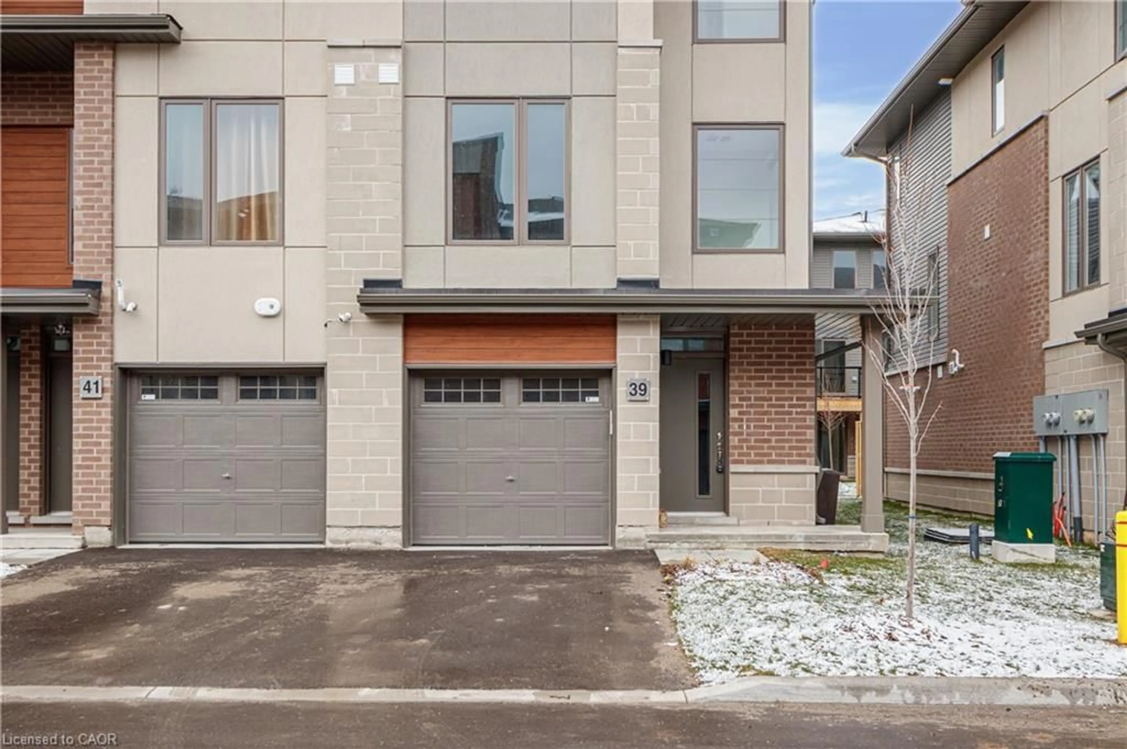 Home with brick exterior material, street for 5 Winters Cres, Collingwood Ontario L9Y 5T1