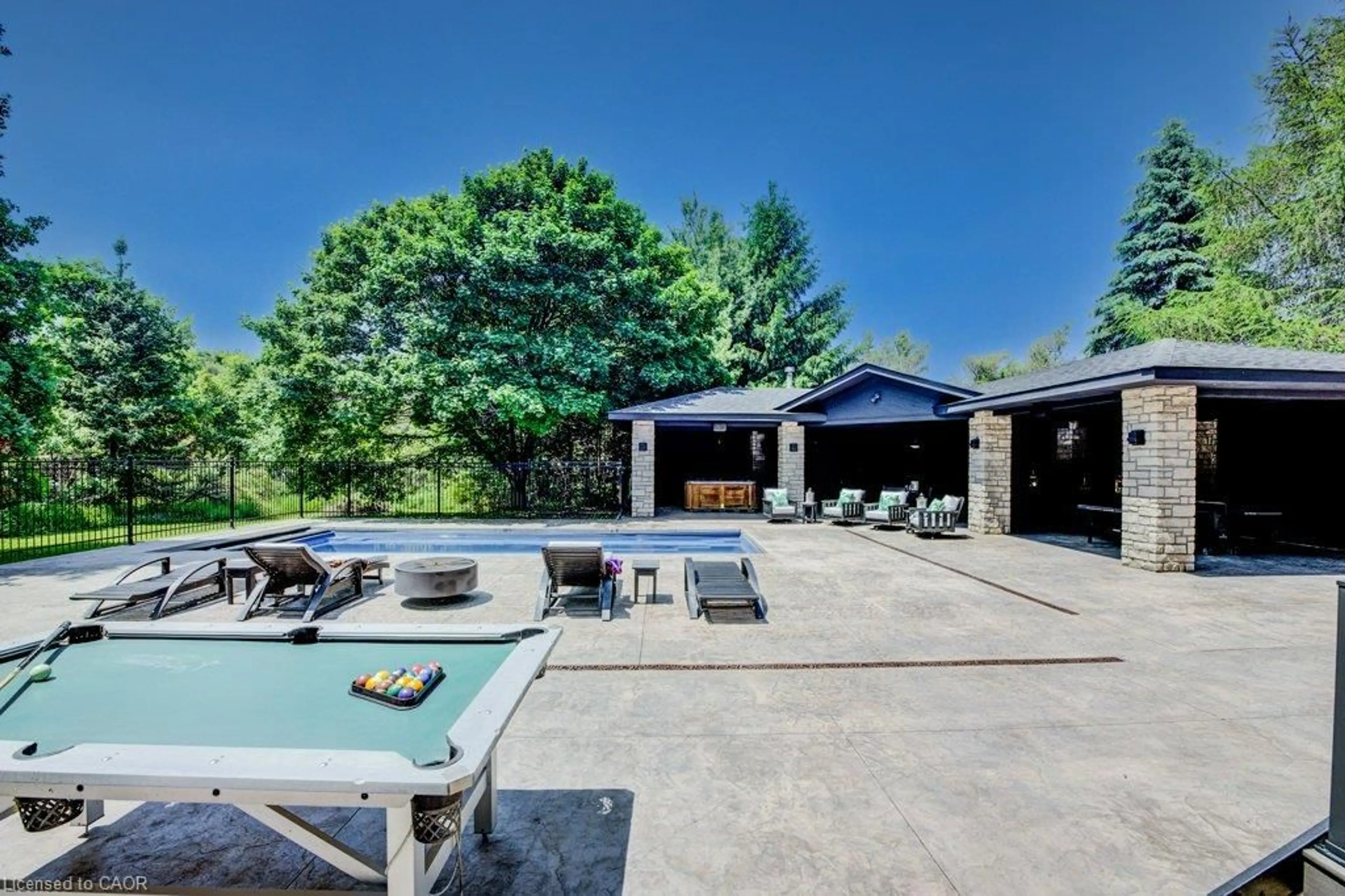 Patio, unknown for 8466 Sideroad 30, Rockwood Ontario N0B 2K0