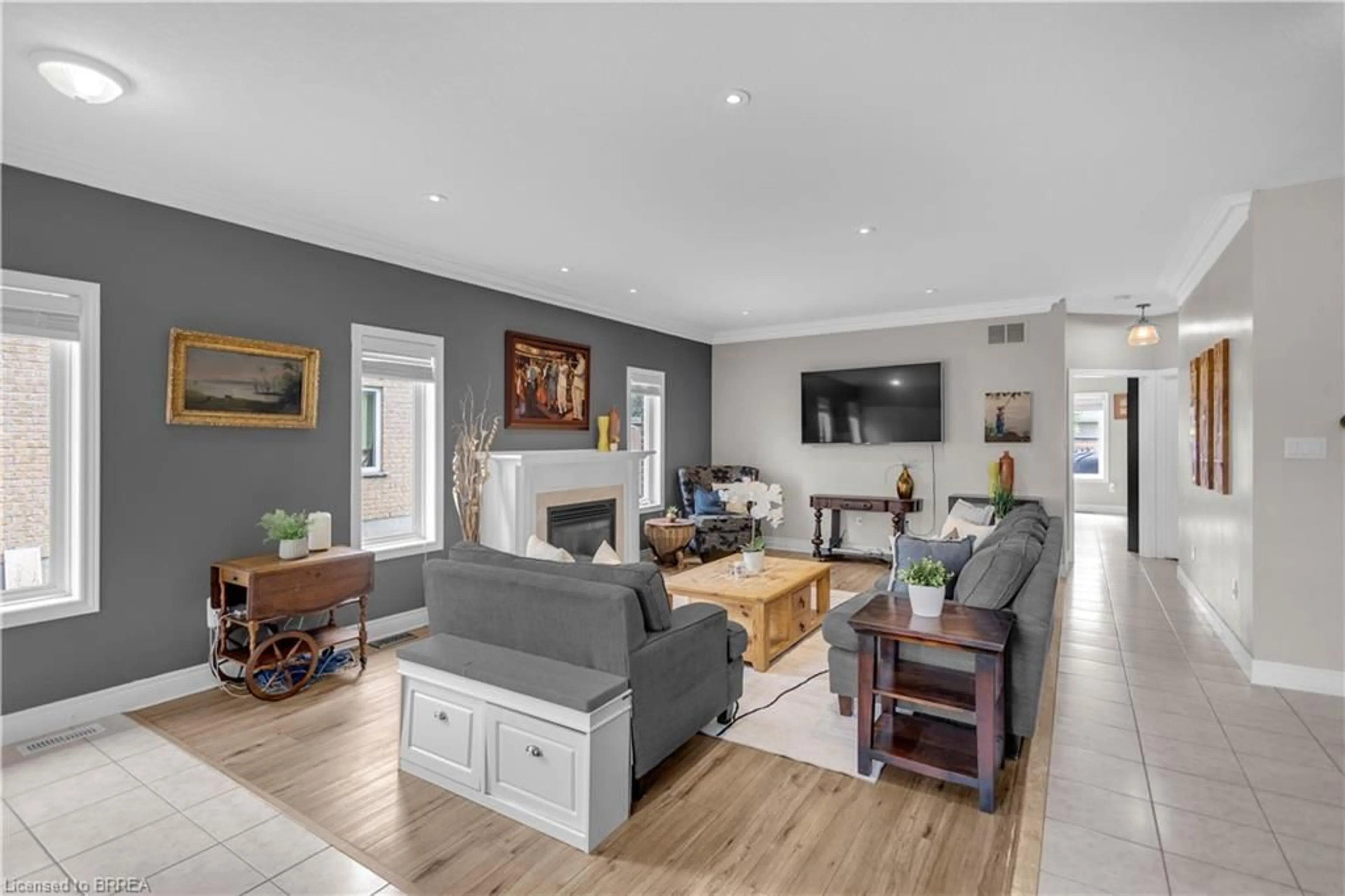Living room with furniture, unknown for 41 Harmer Cres, Drumbo Ontario N0J 1G0