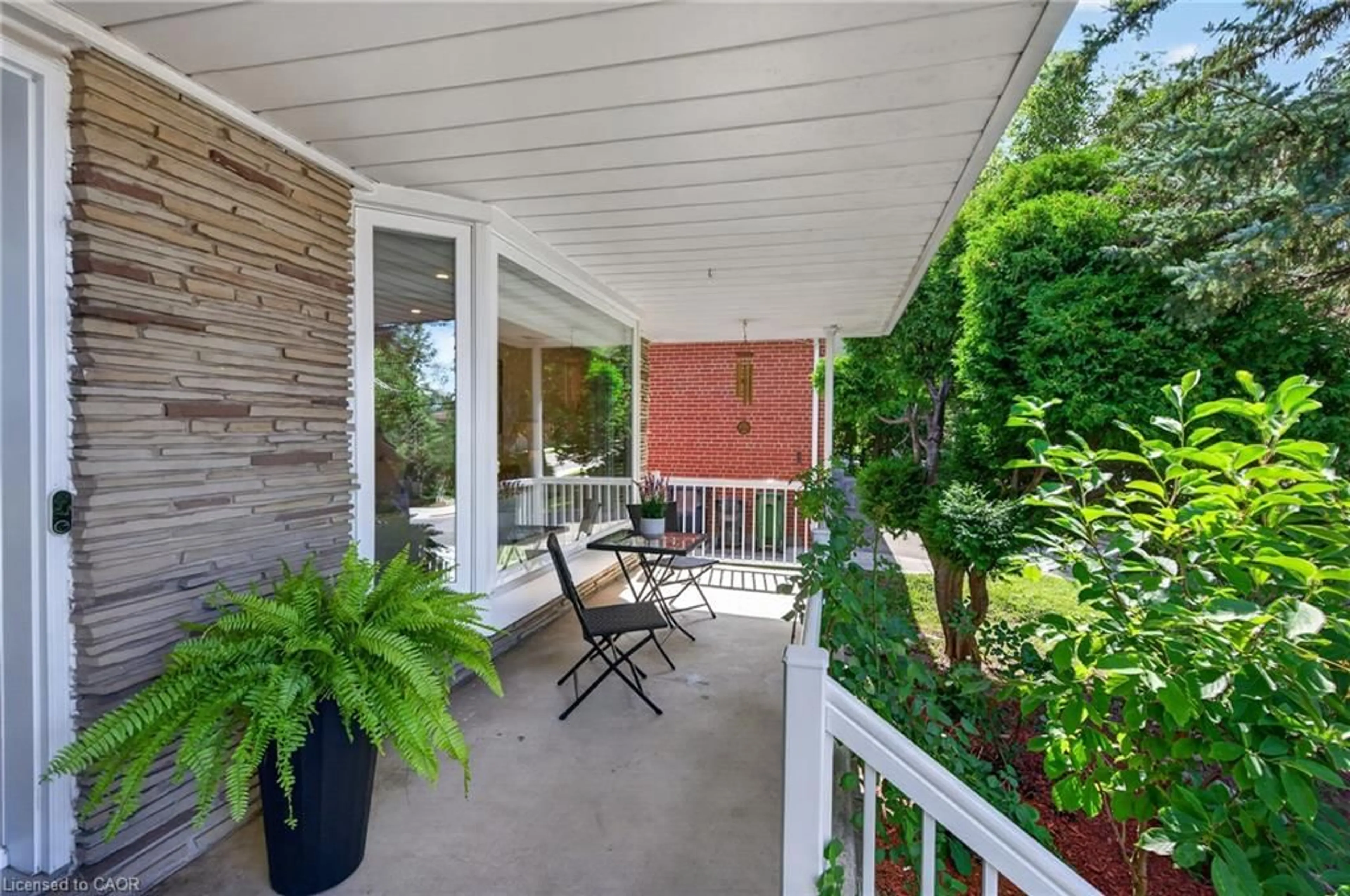 Patio, street for 603 Cummer Ave, North York Ontario M2K 2M5