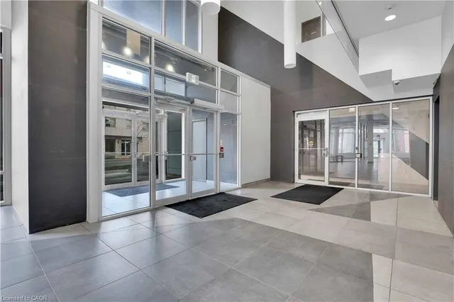 158 King St #81201, Waterloo 5