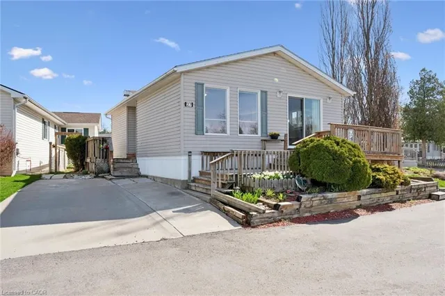27 Trillium Beach Dr, Puslinch 4