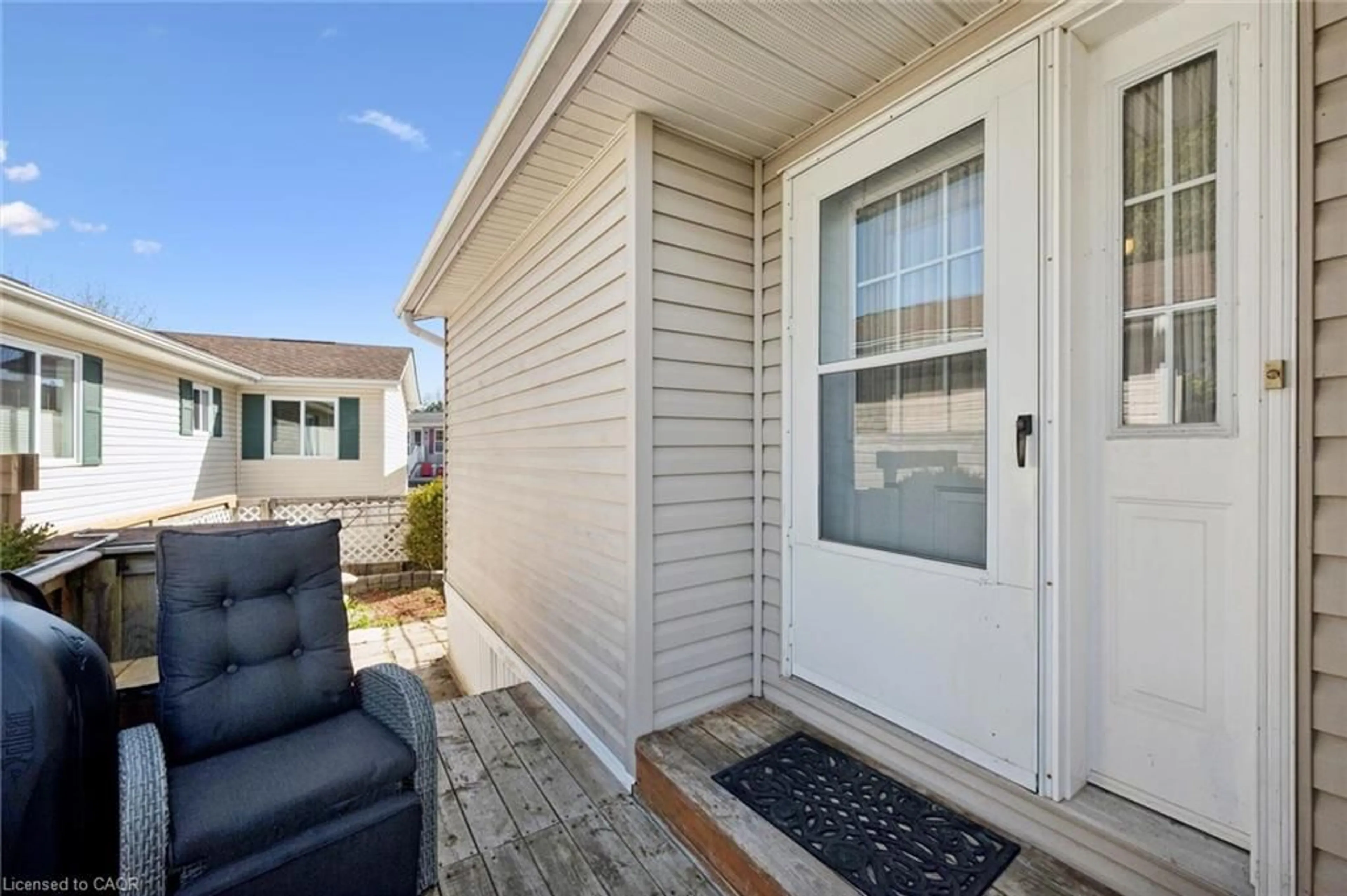 Patio, water/lake/river/ocean view for 27 Trillium Beach Dr, Puslinch Ontario N0B 2J0