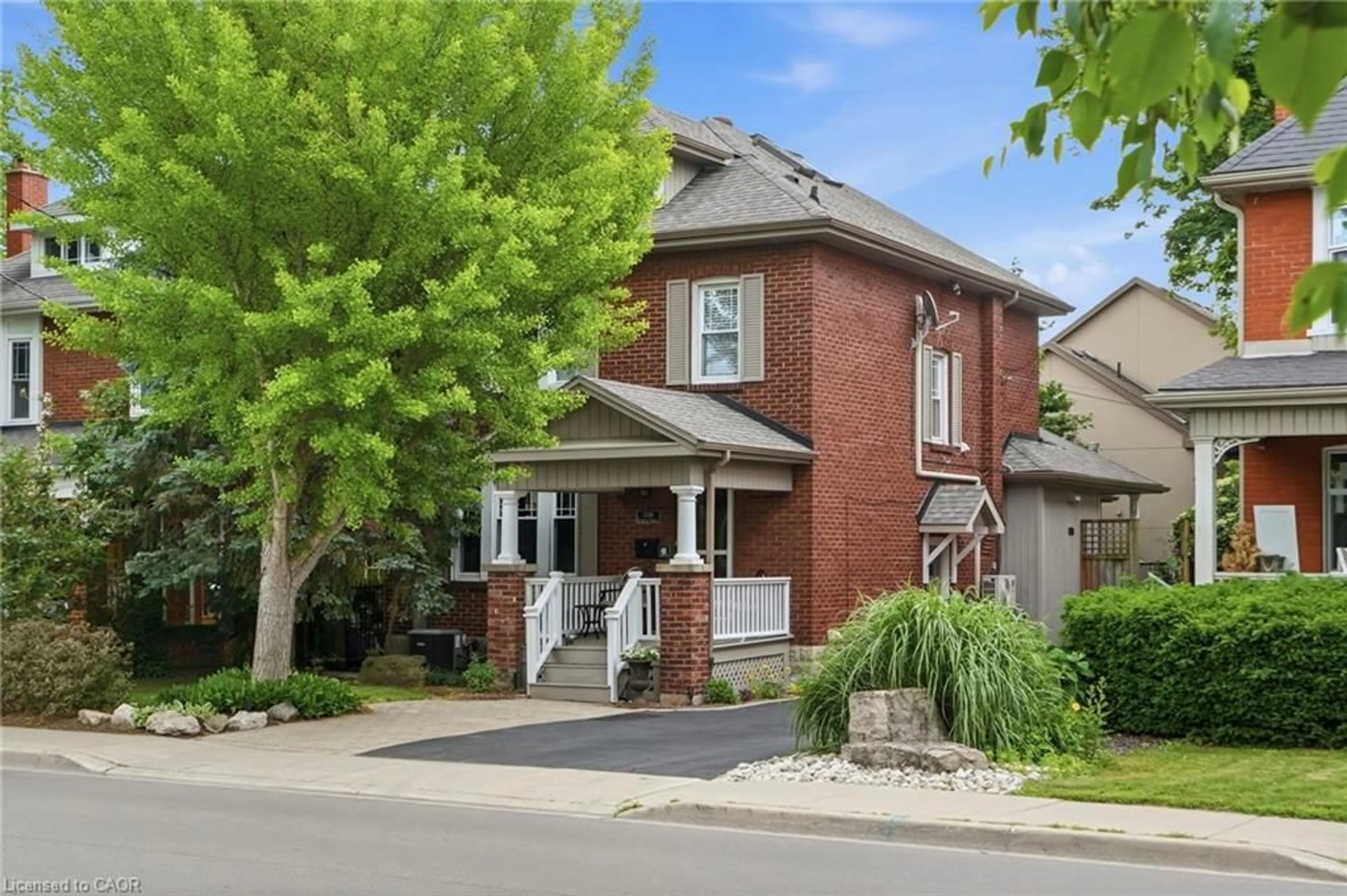 Home with brick exterior material, street for 2116 Caroline St, Burlington Ontario L7R 1L8