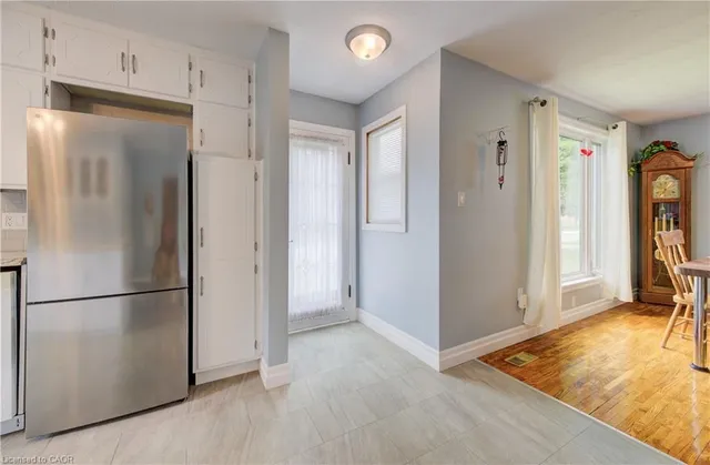 254 Wellington St, Mount Forest 4
