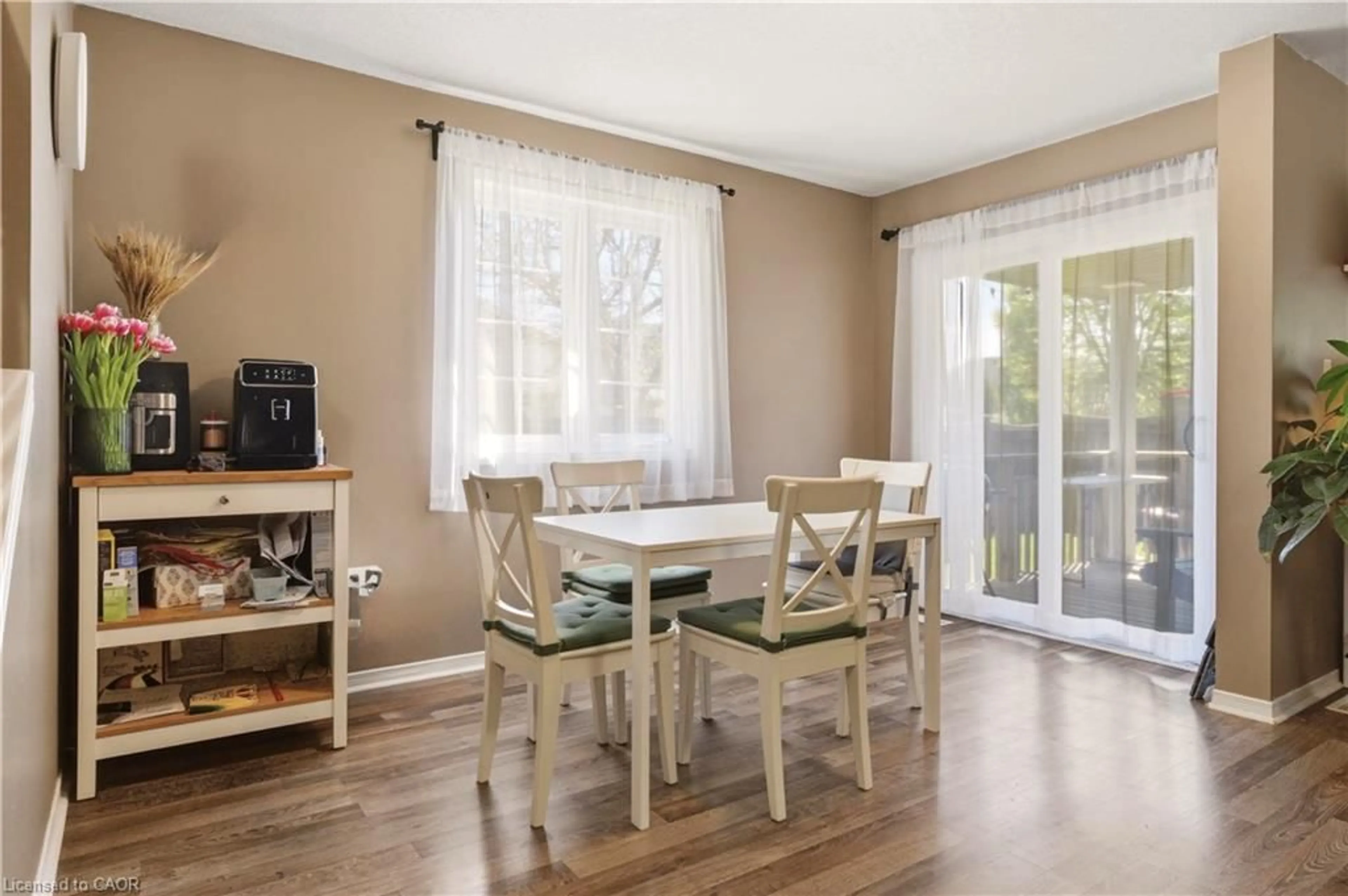 Dining room, wood/laminate floor for 541 Wild Iris Ave, Waterloo Ontario N2V 2W4