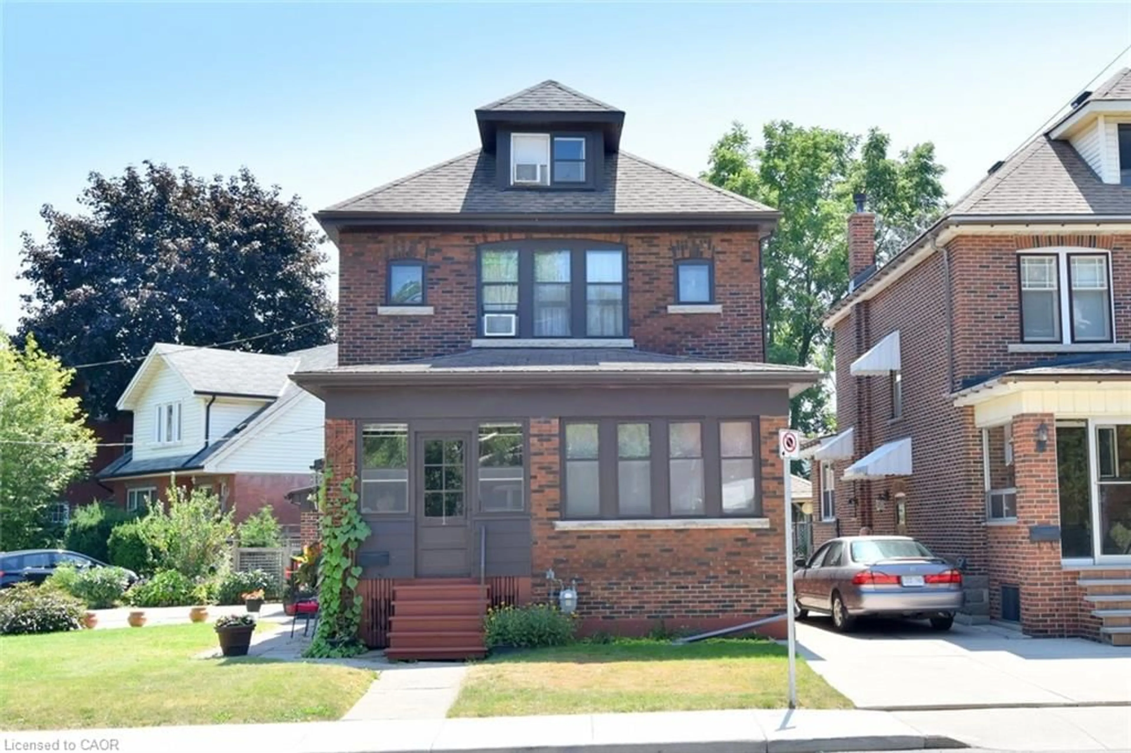 Home with brick exterior material, street for 1 Barclay St, Hamilton Ontario L8S 1P1