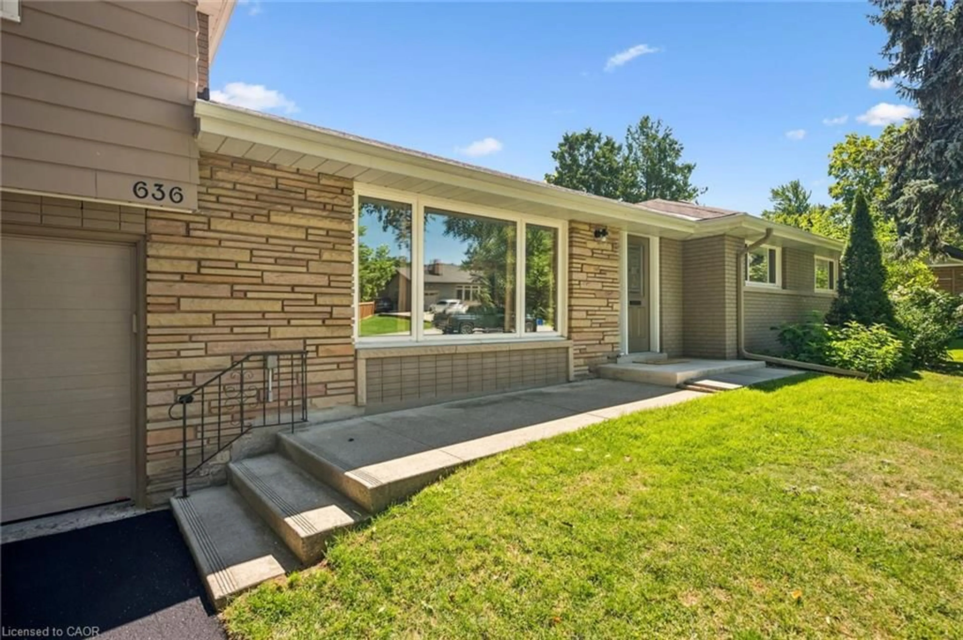 Home with brick exterior material, street for 636 Iroquois Ave, Ancaster Ontario L9G 3B4