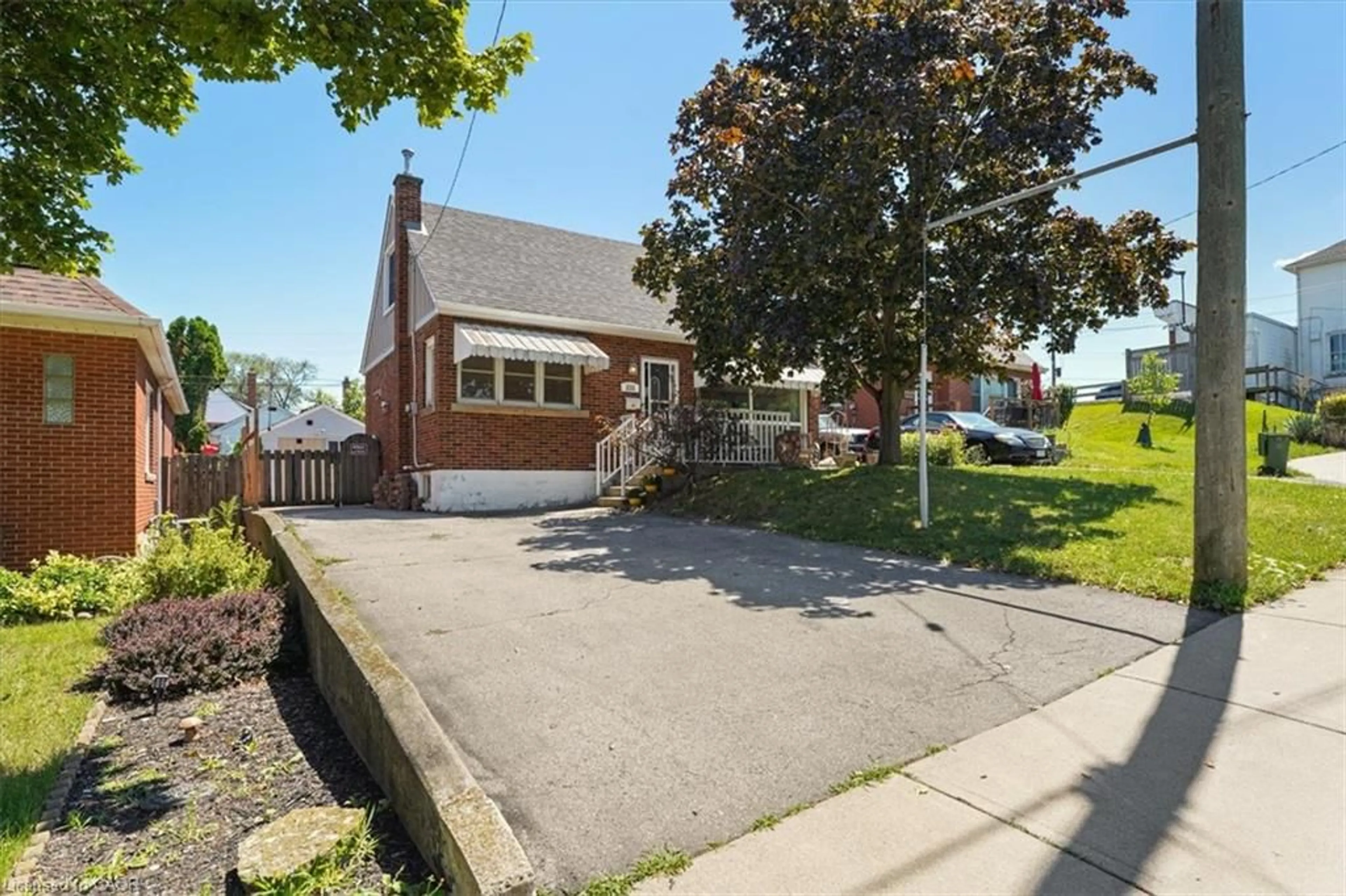 Unknown for 233 Auburn Ave, Hamilton Ontario L8K 3B7