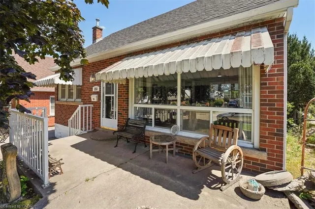 233 Auburn Ave, Hamilton 3