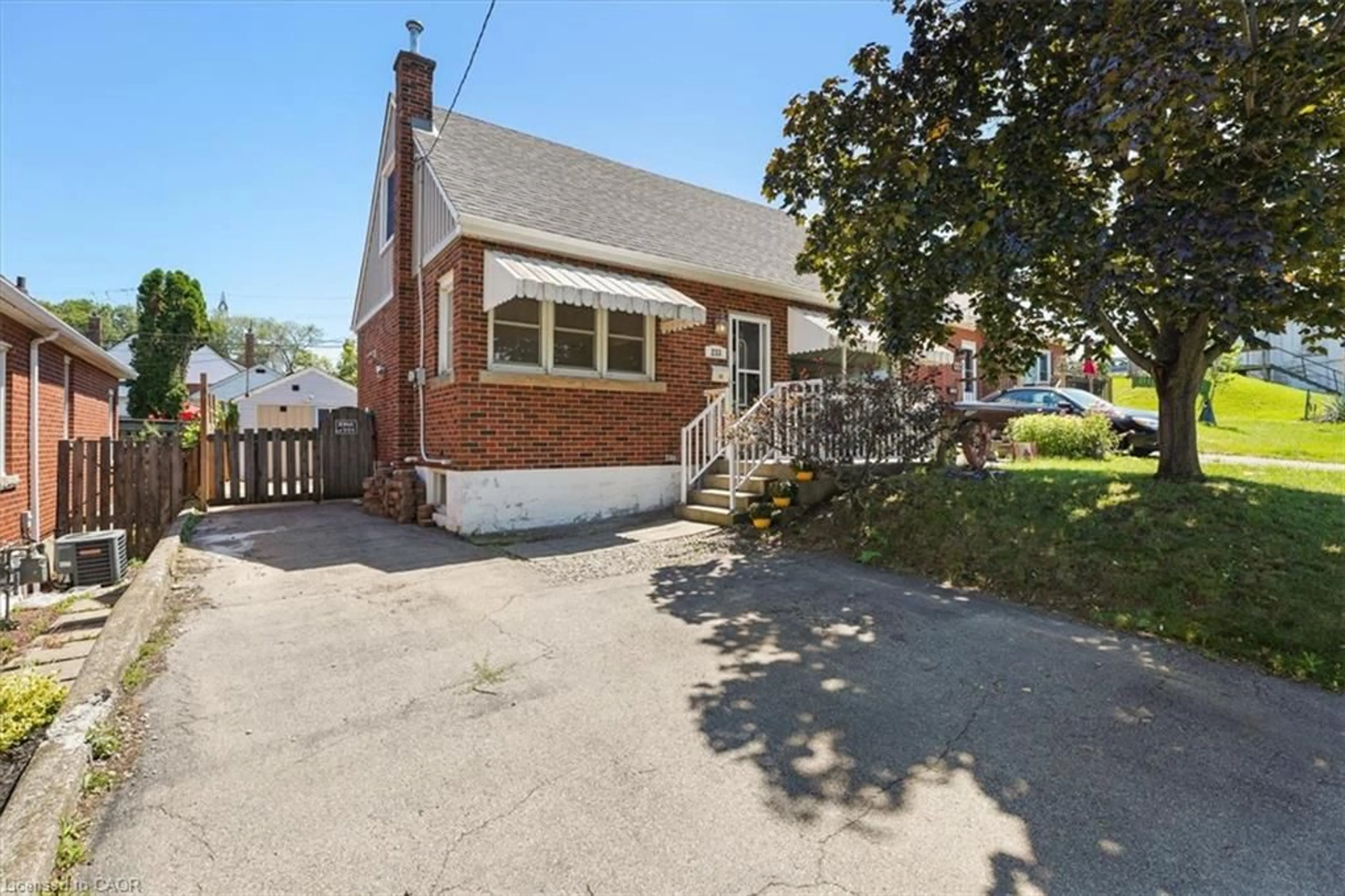 Unknown for 233 Auburn Ave, Hamilton Ontario L8K 3B7
