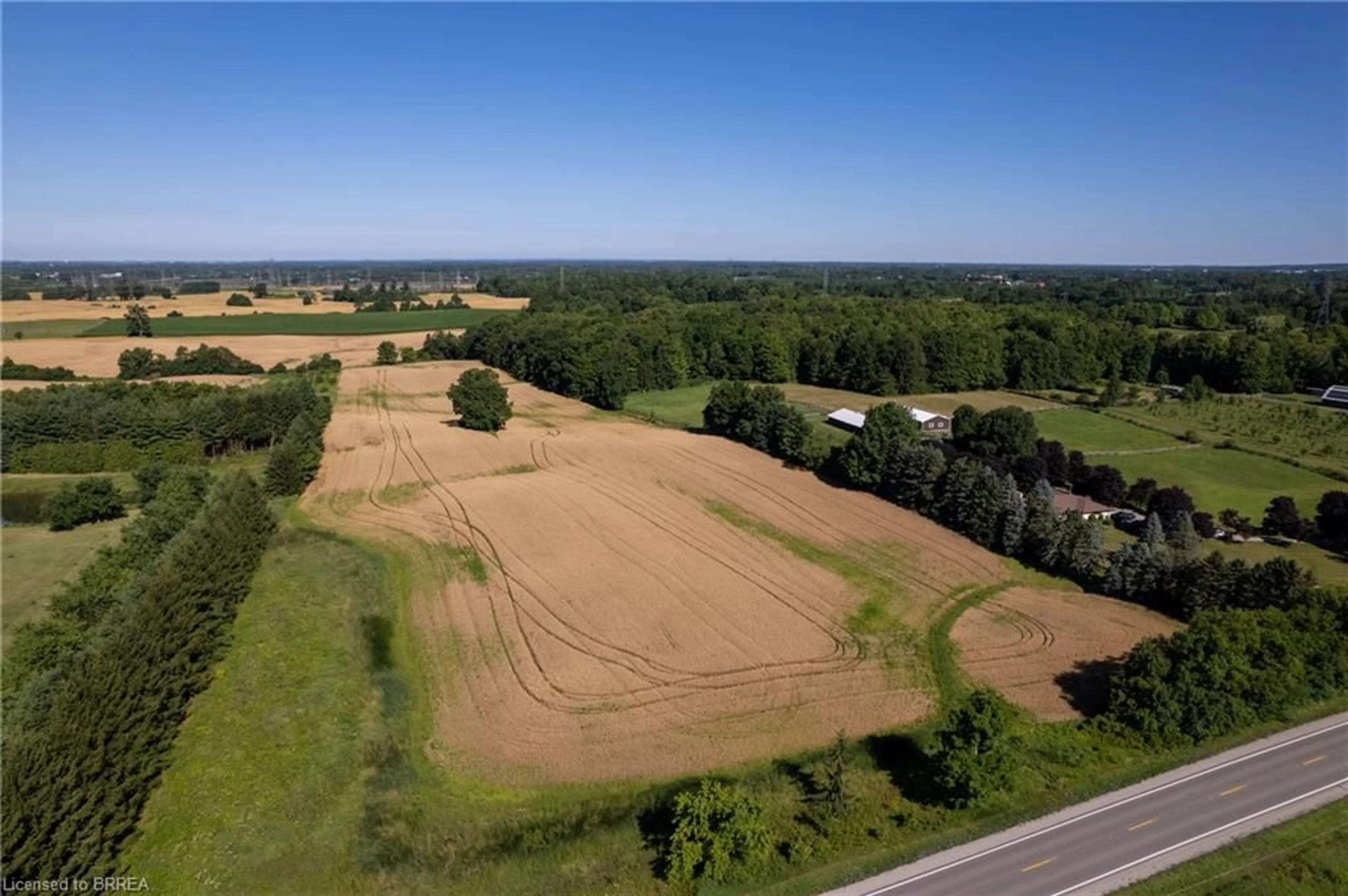 A pic from outside/outdoor area/front of a property/back of a property/a pic from drone, unknown for 269 Brant County Road 22, Onondaga Ontario L9G 3L1