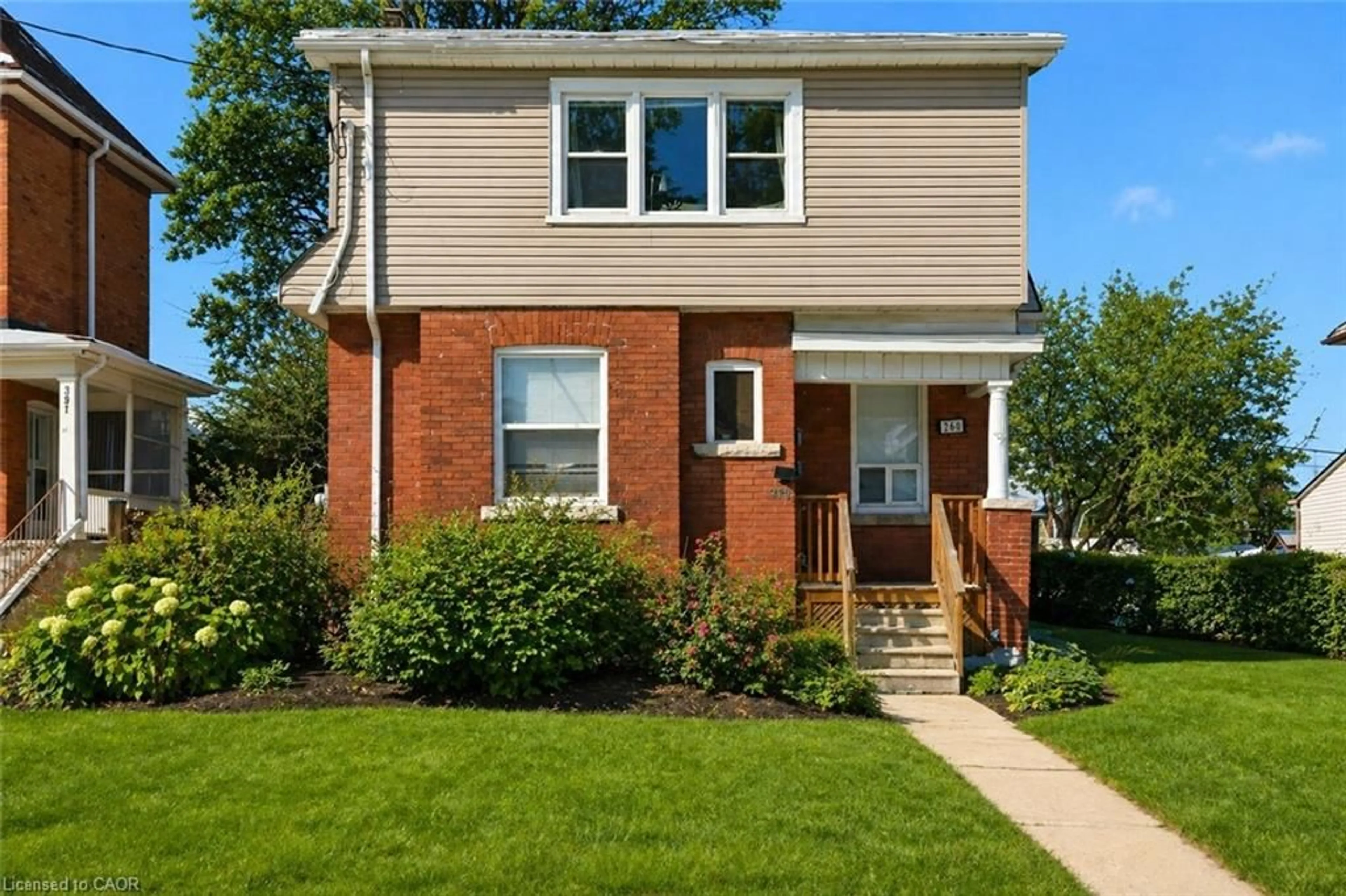 Home with brick exterior material, street for 260 Prospect St, Hamilton Ontario L8M 2Z9