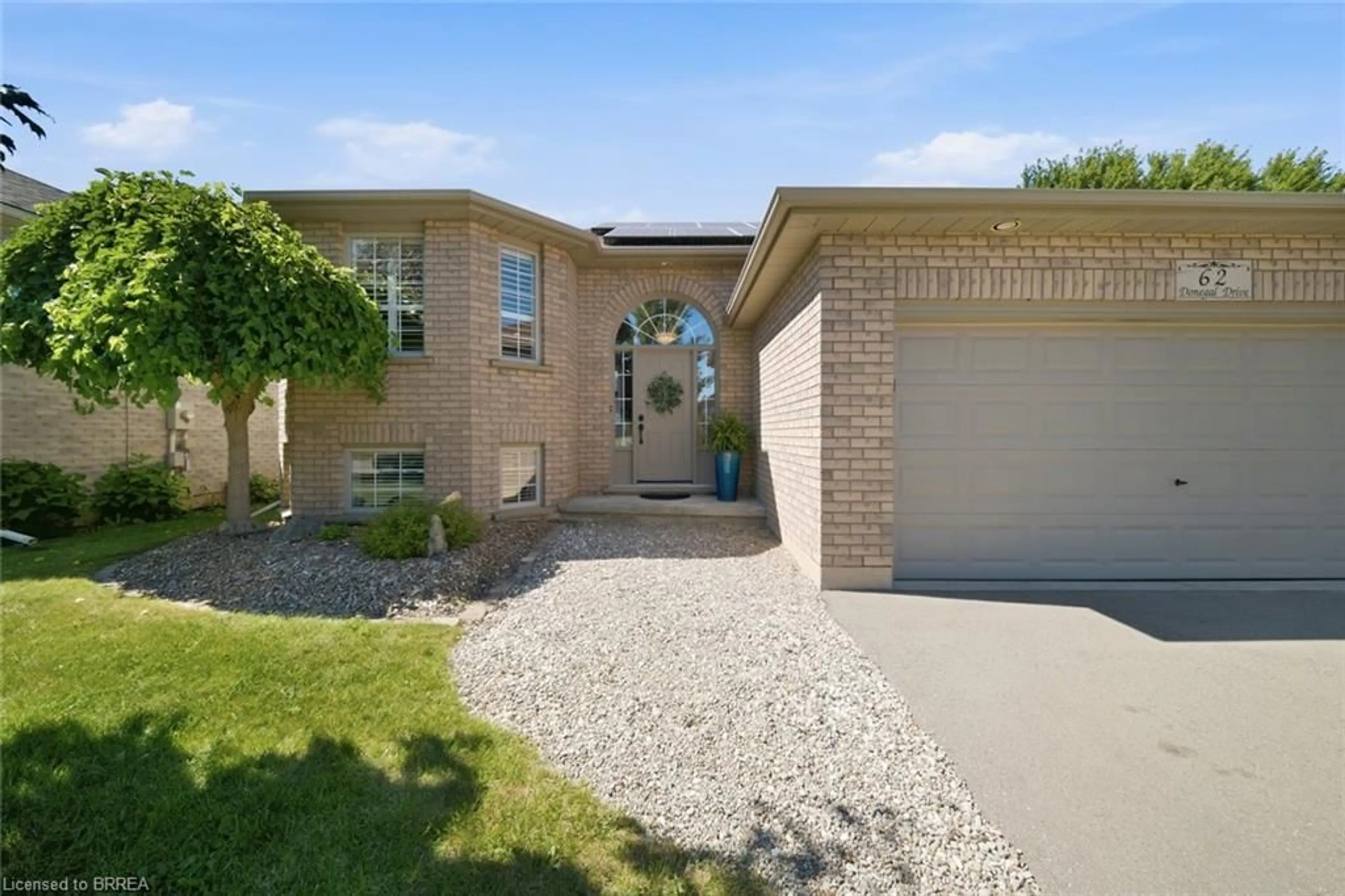 Home with brick exterior material, street for 62 Donegal Dr, Brantford Ontario N3T 6L2