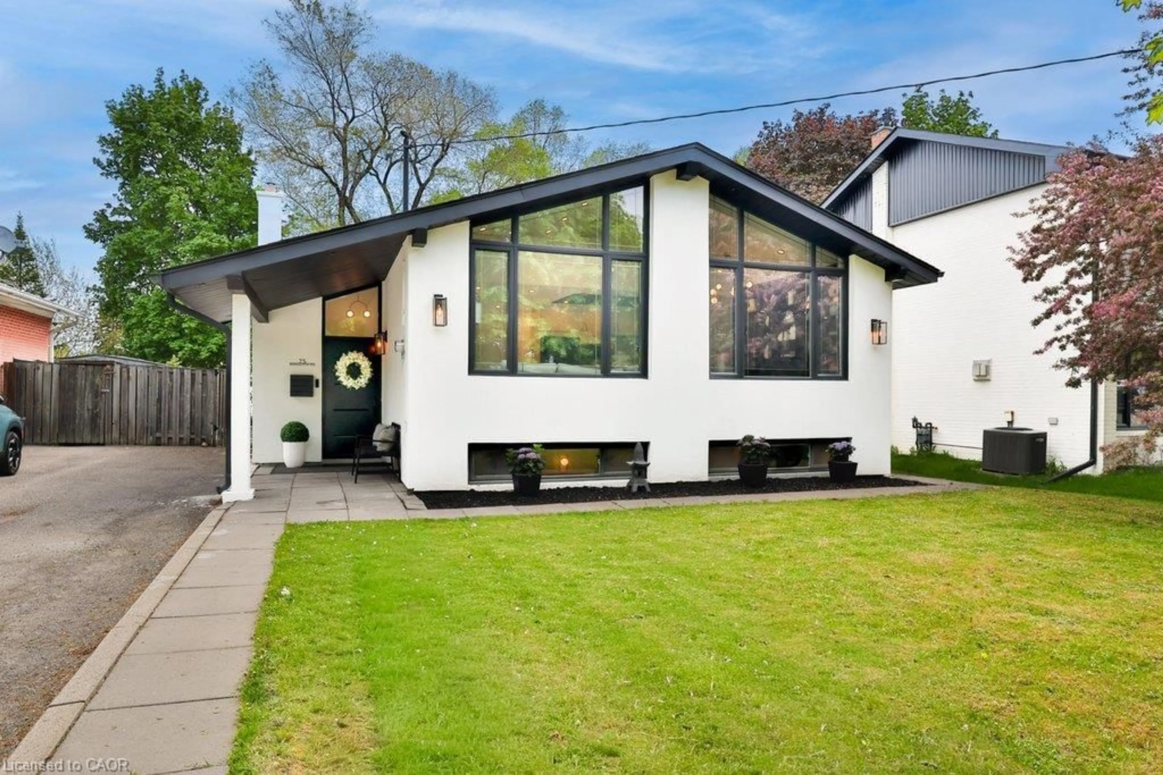 Home with vinyl exterior material, street for 75 Rangoon Rd, Toronto Ontario M9C 4N8