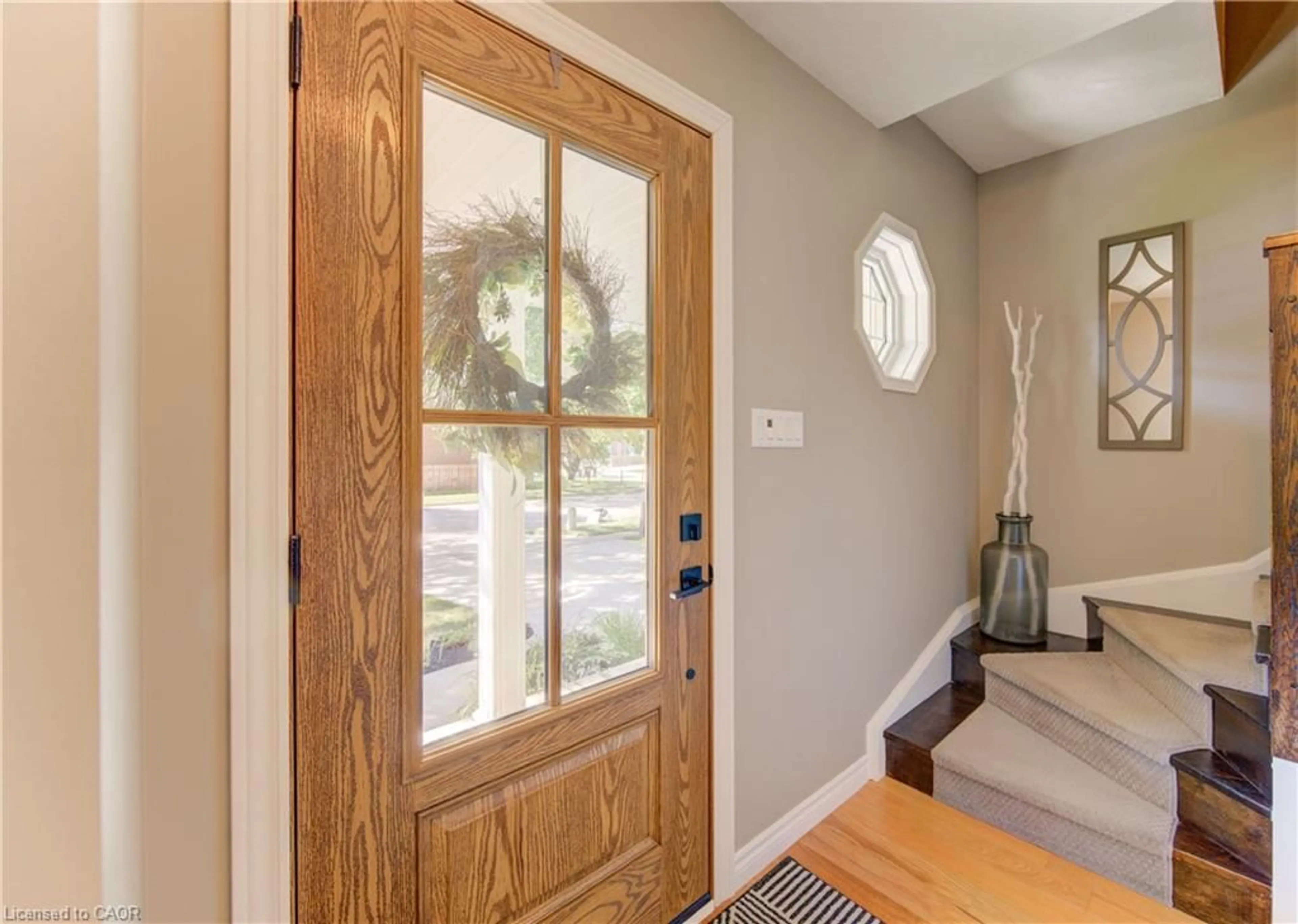 Indoor entryway for 10 Forrest Ave, New Hamburg Ontario N3A 1X3