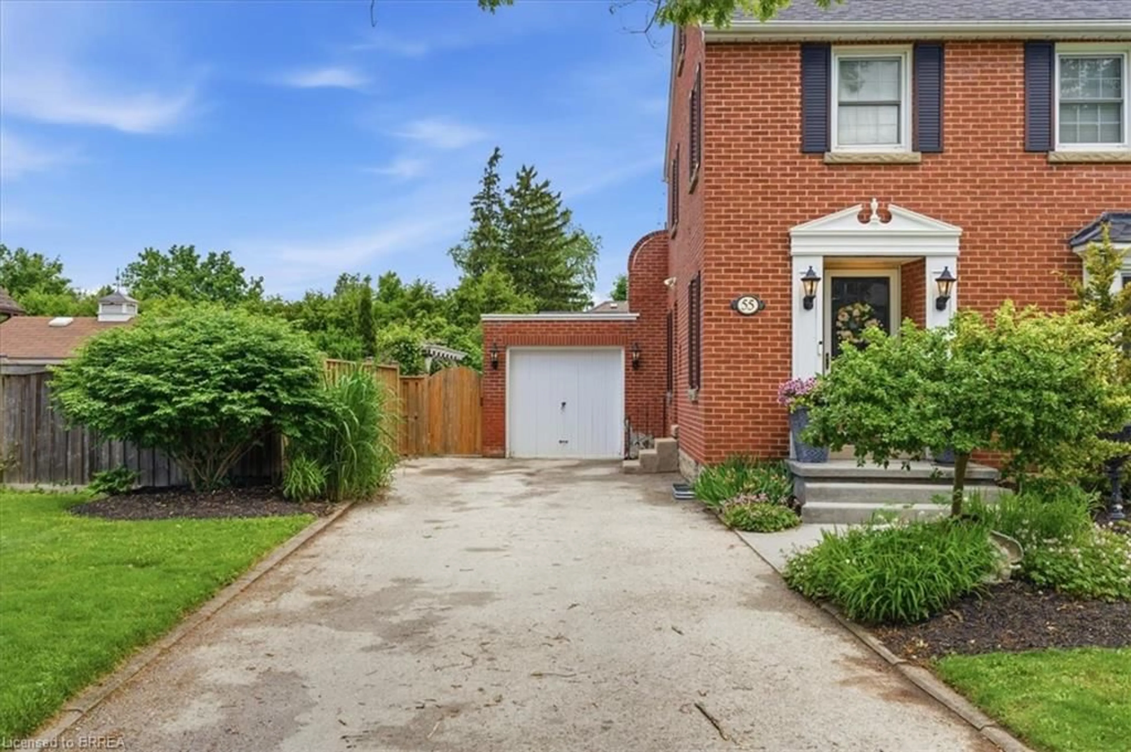 Home with brick exterior material, street for 55 Jane St, Paris Ontario N3L 2Y1
