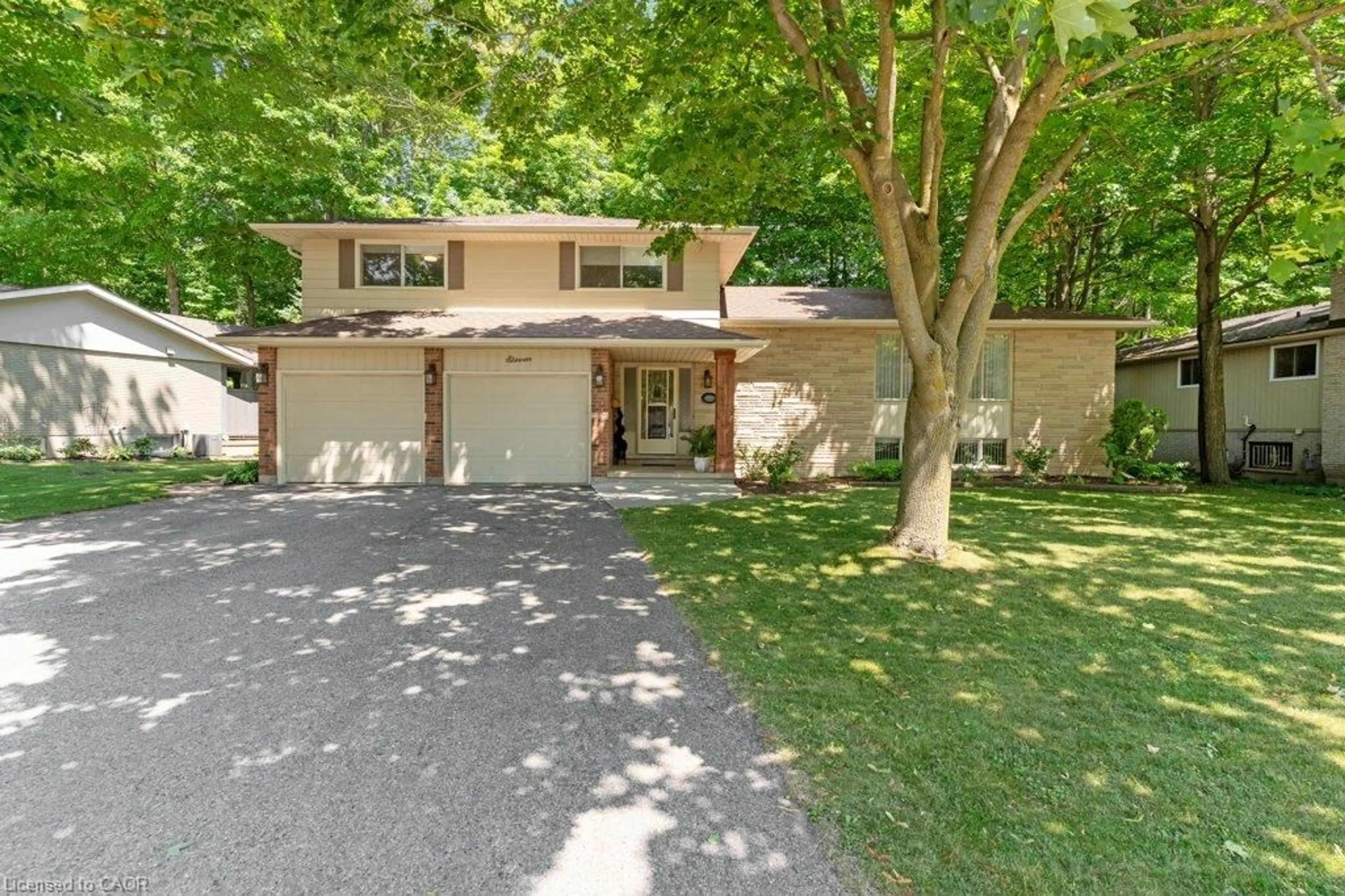 Unknown for 11 Grey Owl Dr, Elmira Ontario N3B 1S4