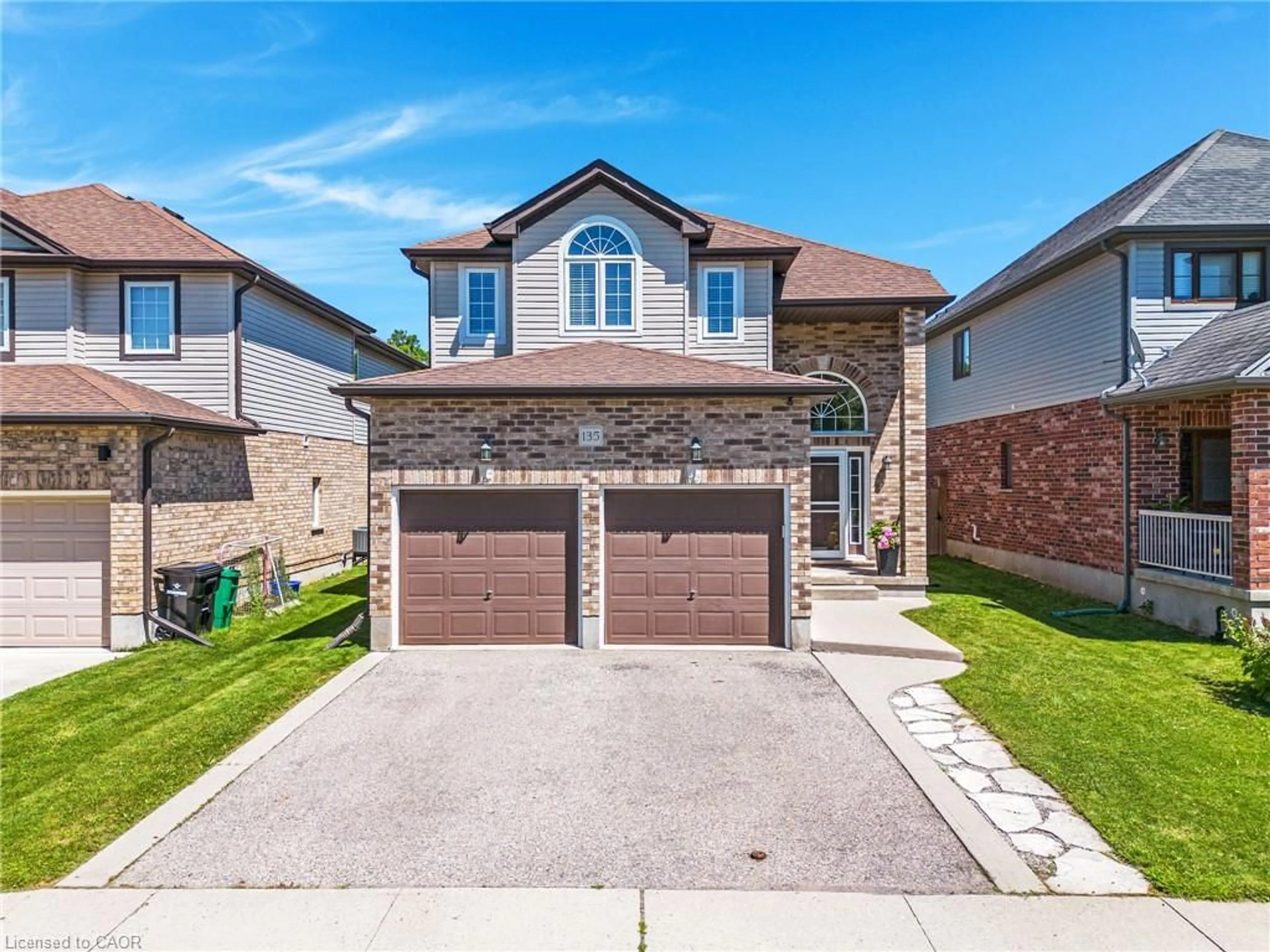Home with brick exterior material, street for 135 Broadoaks Dr, Cambridge Ontario N1T 0A9