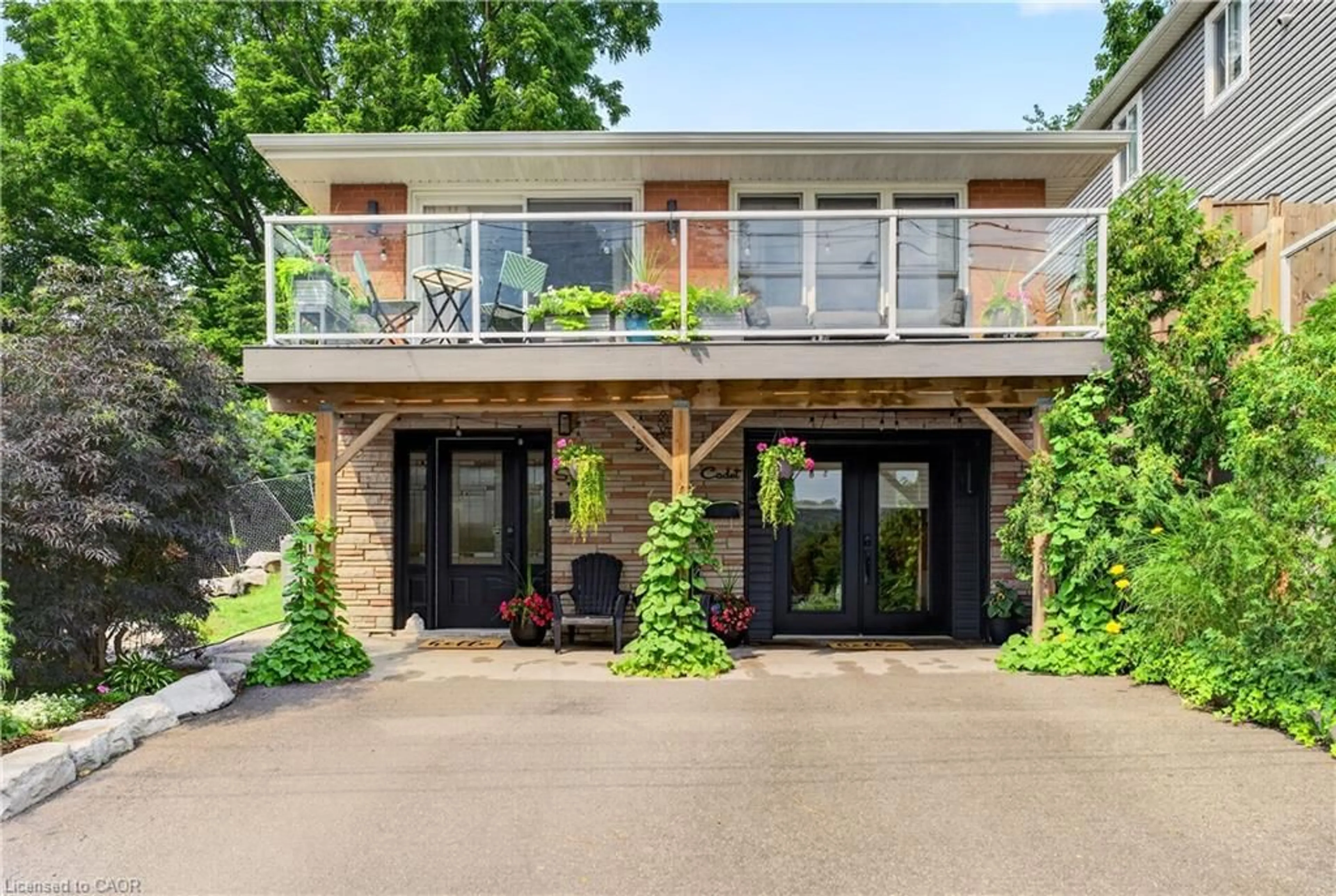 Unknown for 592 Aberdeen Ave, Hamilton Ontario L8P 2T1