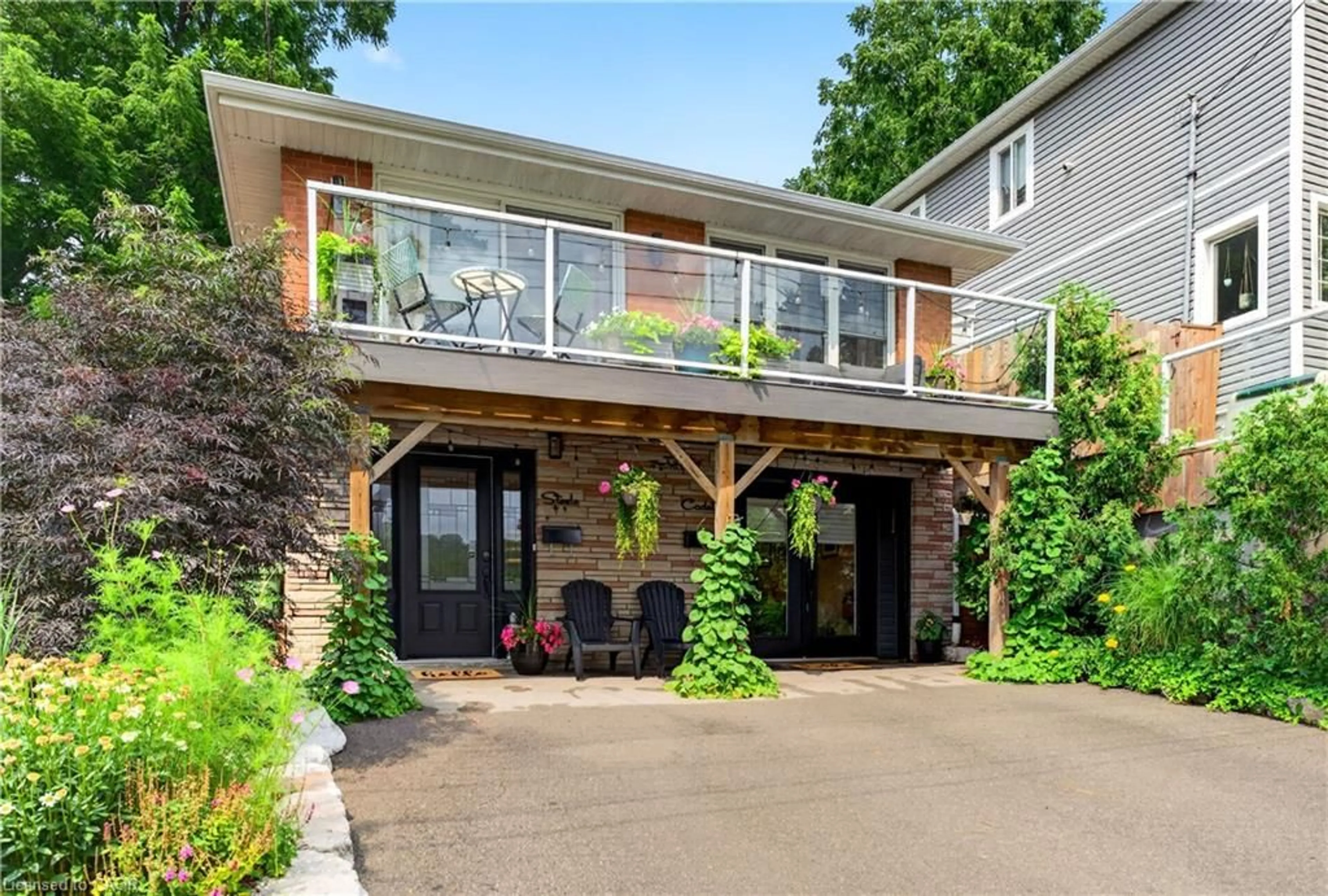 Home with brick exterior material, street for 592 Aberdeen Ave, Hamilton Ontario L8P 2T1