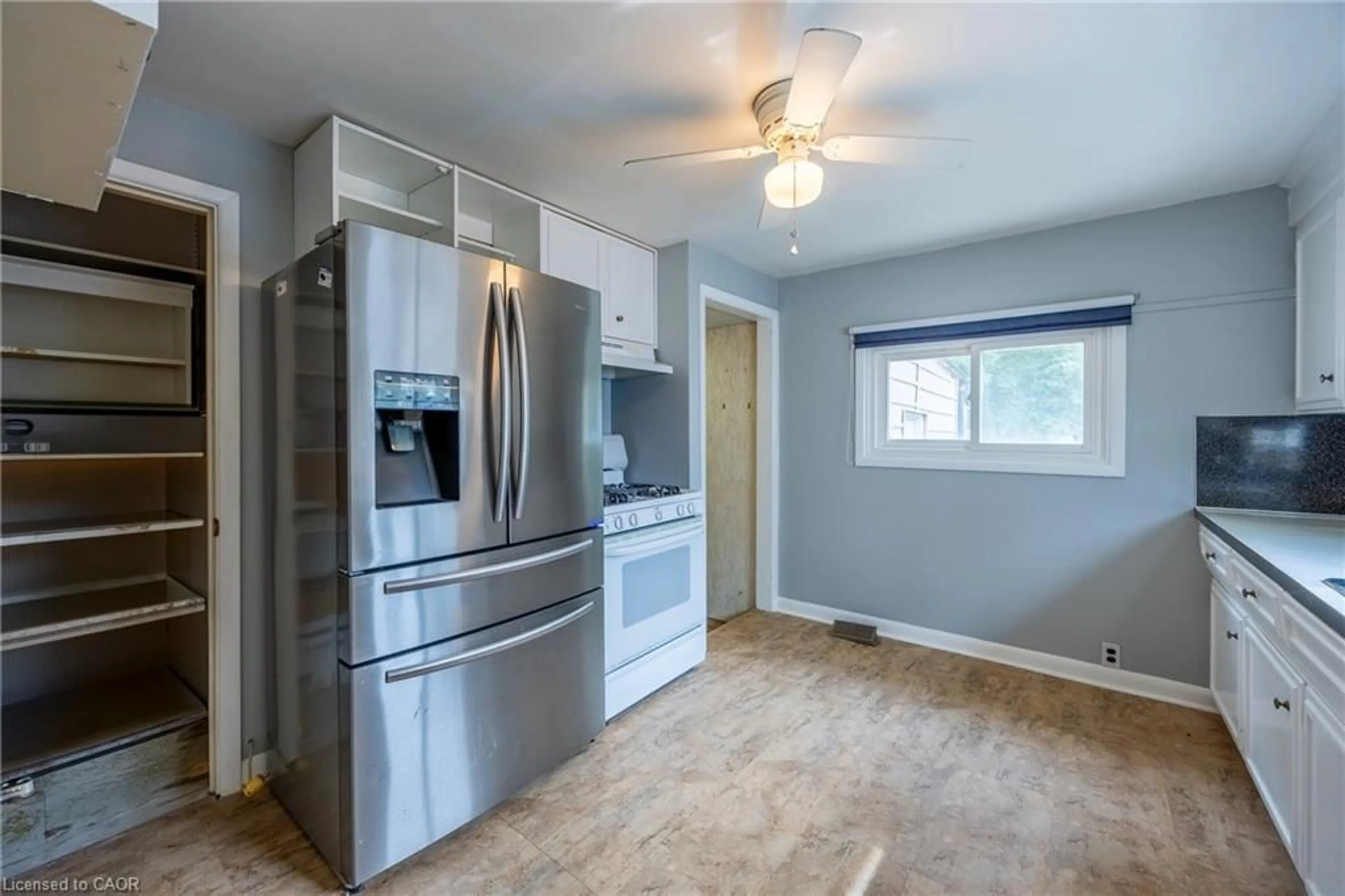 Open concept kitchen, unknown for 82 Salisbury Ave, Brantford Ontario N3S 1N2