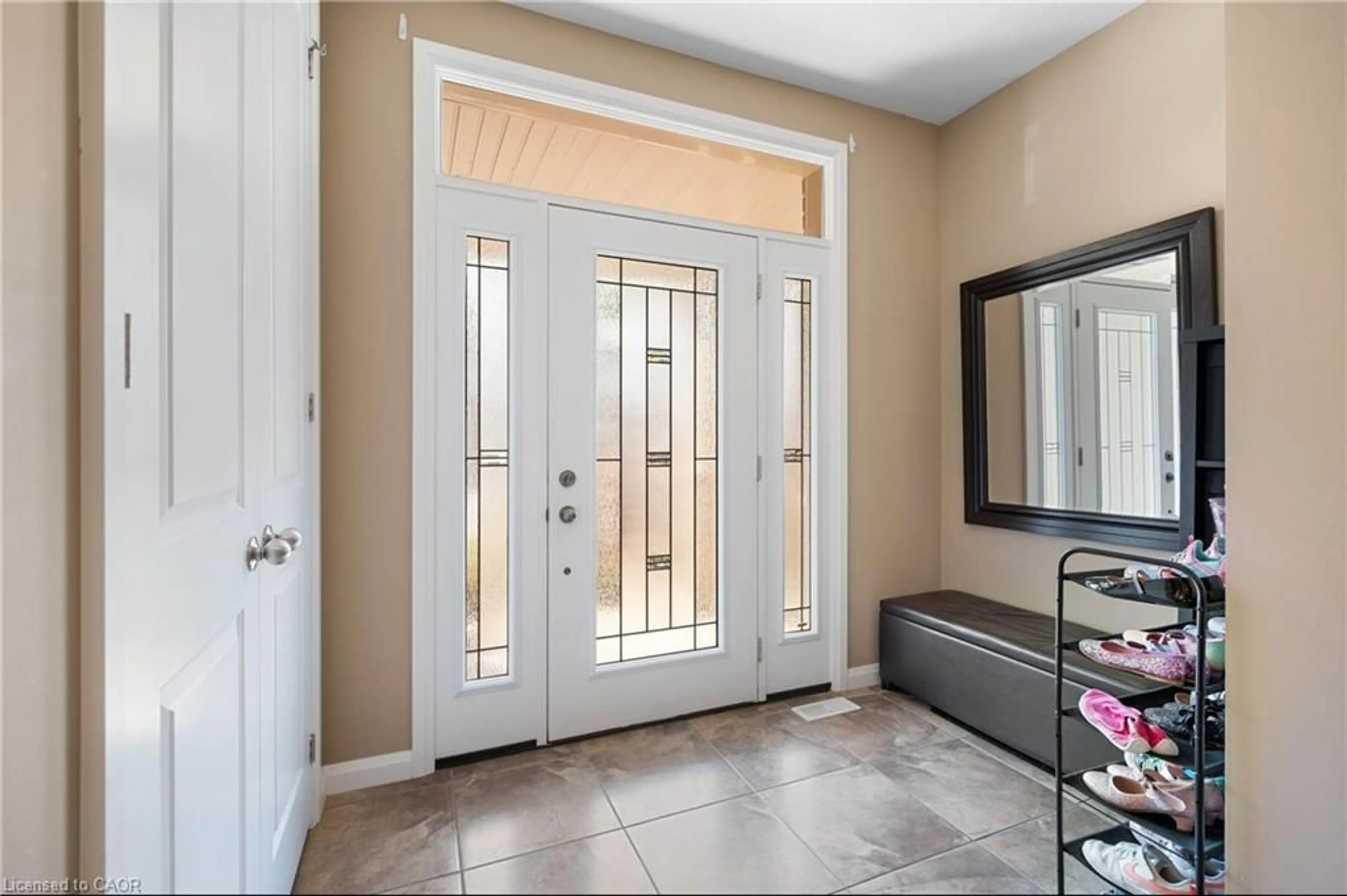 Indoor entryway for 299 Moorlands Cres, Kitchener Ontario N2P 0C4