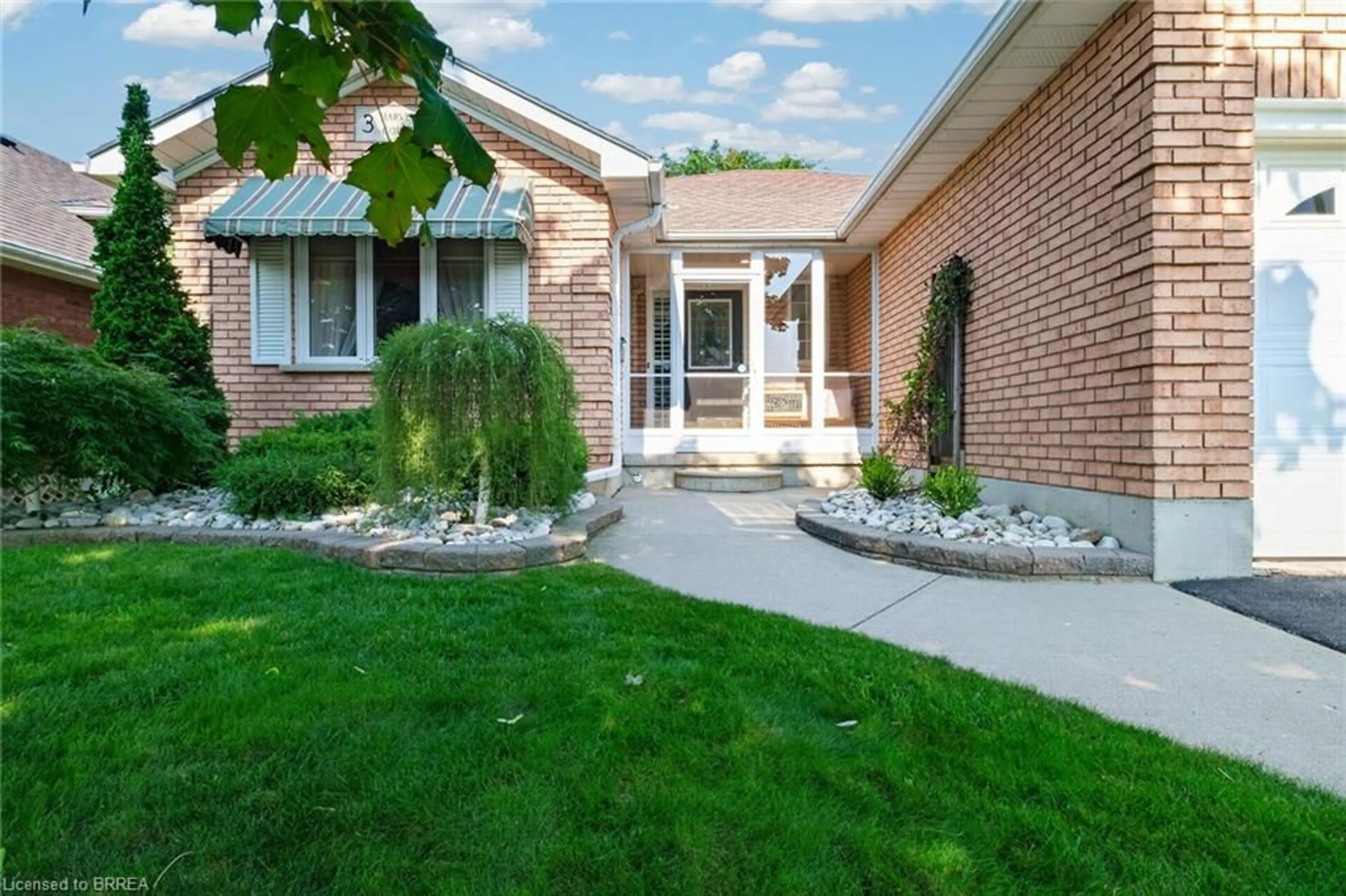 Home with brick exterior material, street for 3 Harvey Crt, Brantford Ontario N3R 7W6