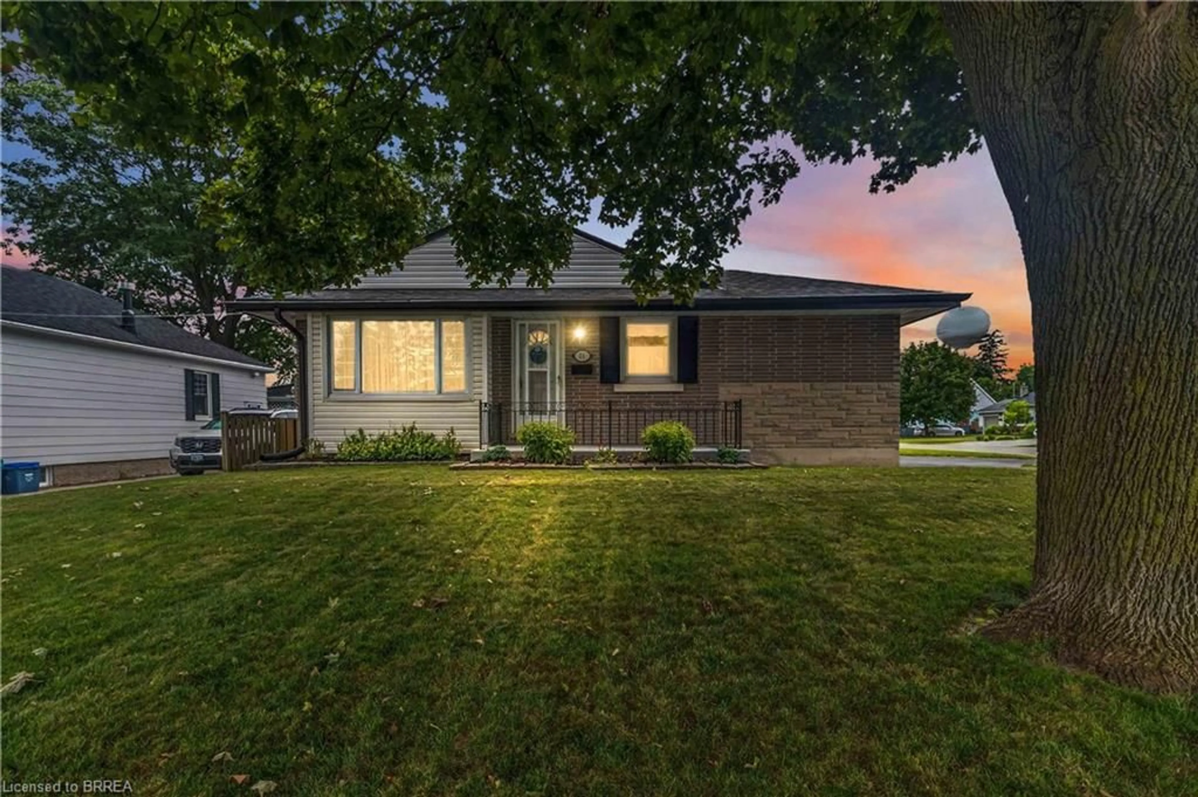 Unknown for 46 Fairview Dr, Brantford Ontario N3R 2W7