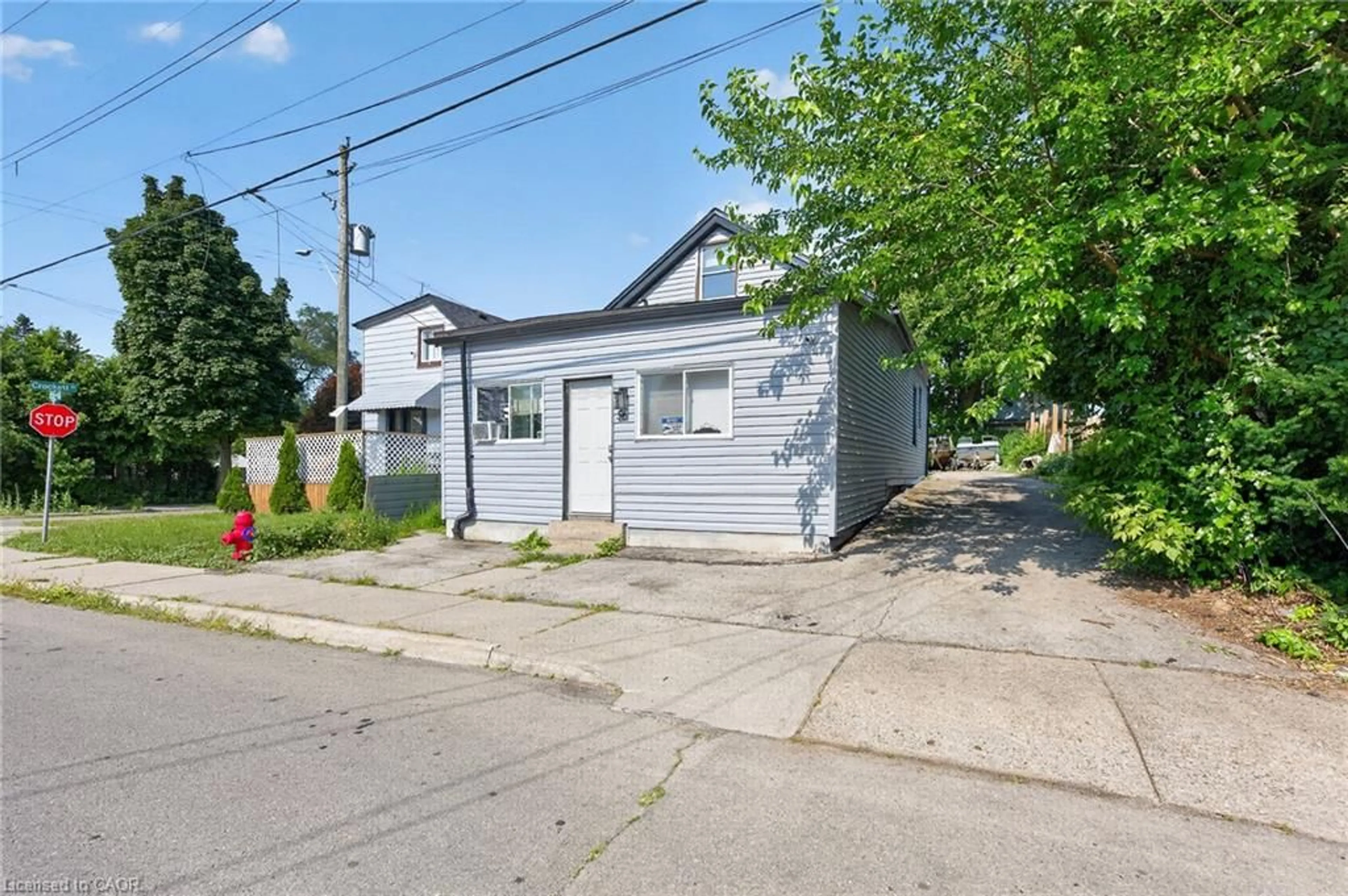 Unknown for 56 East 32nd St, Hamilton Ontario L8V 3R6