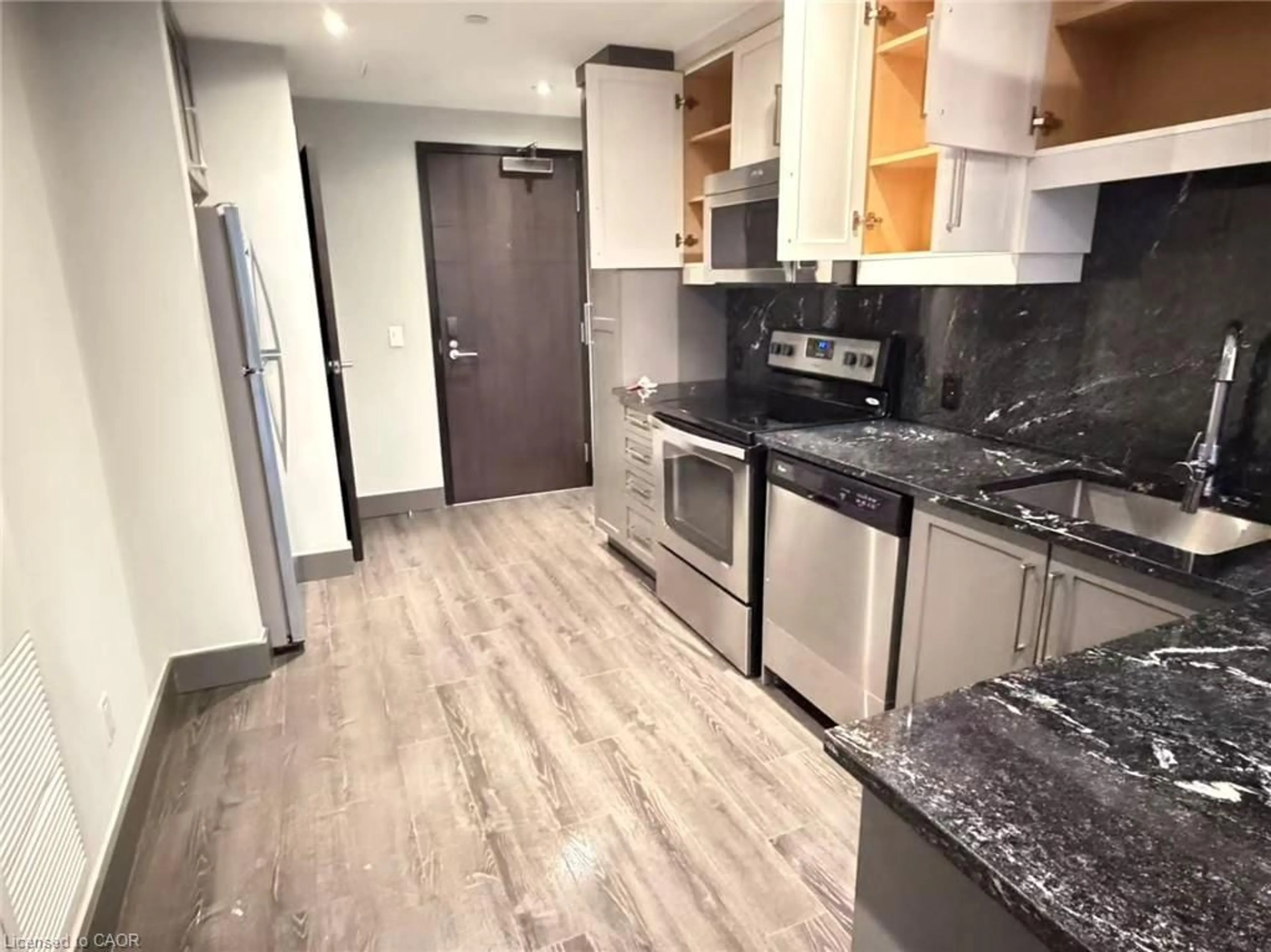 Standard kitchen, unknown for 330 Phillip St ##N303, Waterloo Ontario N2L 3W9