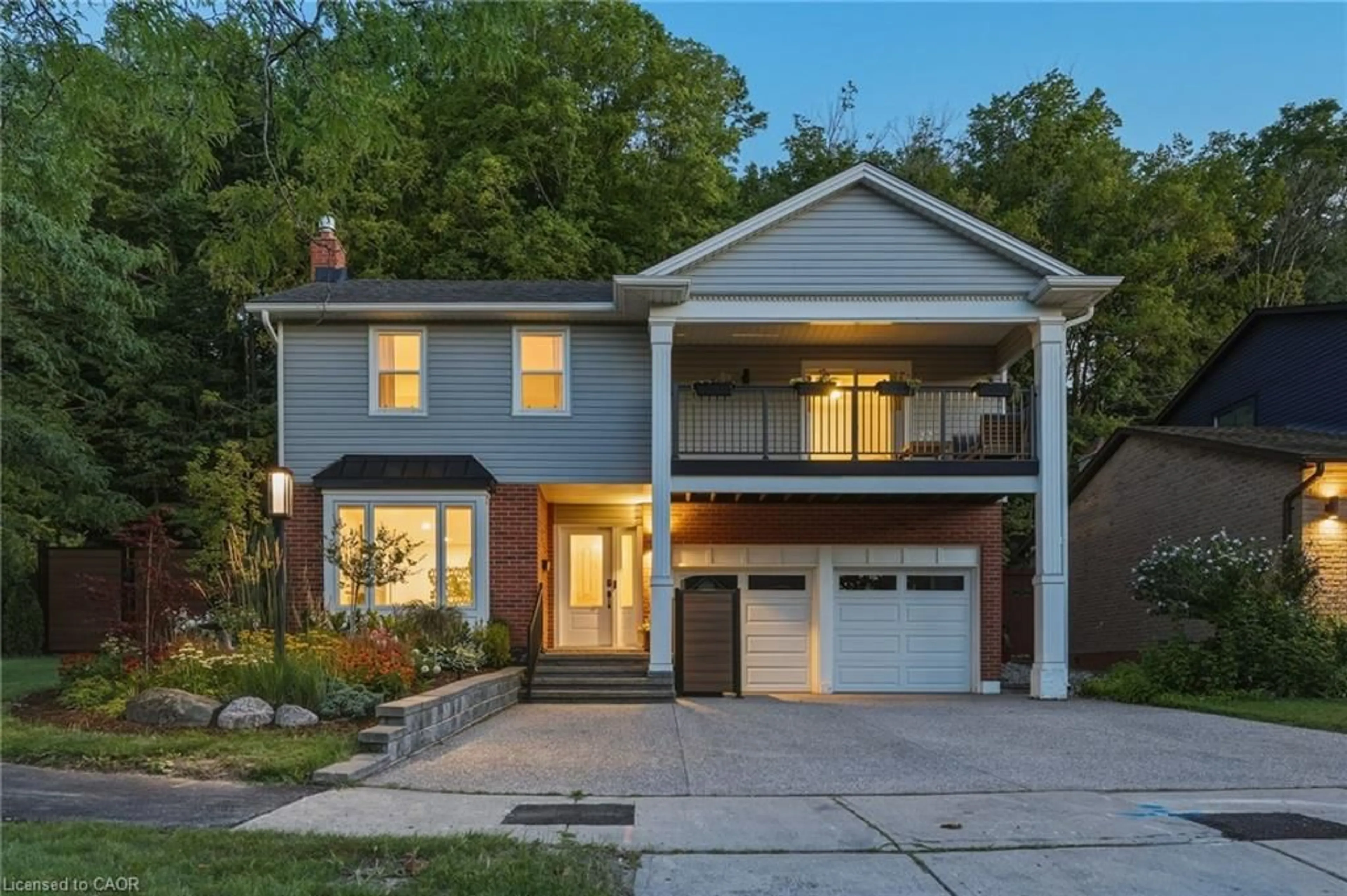 Home with brick exterior material, street for 18 Dundee Dr, Stoney Creek Ontario L8G 4K4