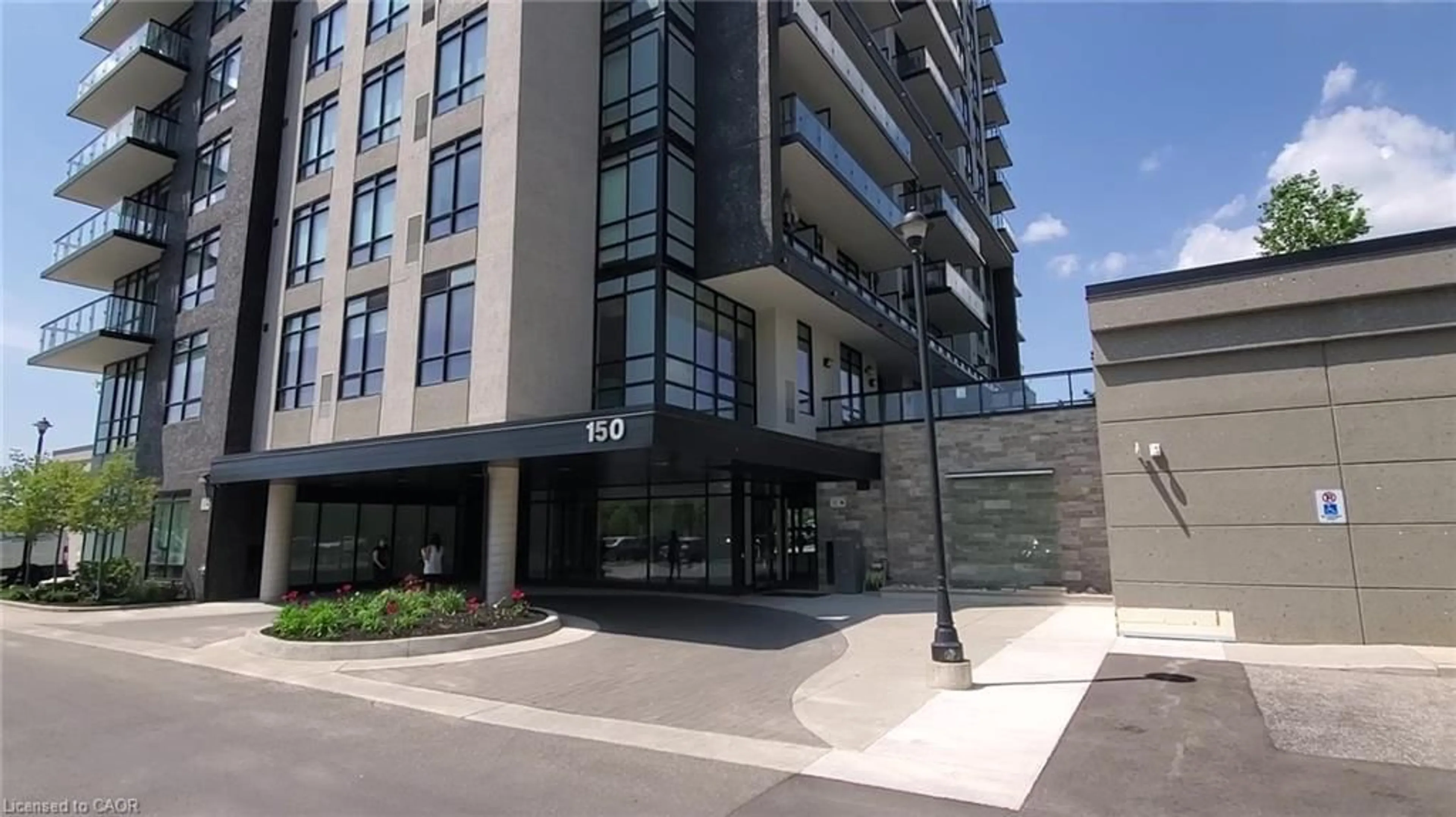 Indoor foyer for 150 Water St #1006, Cambridge Ontario N1R 0B5