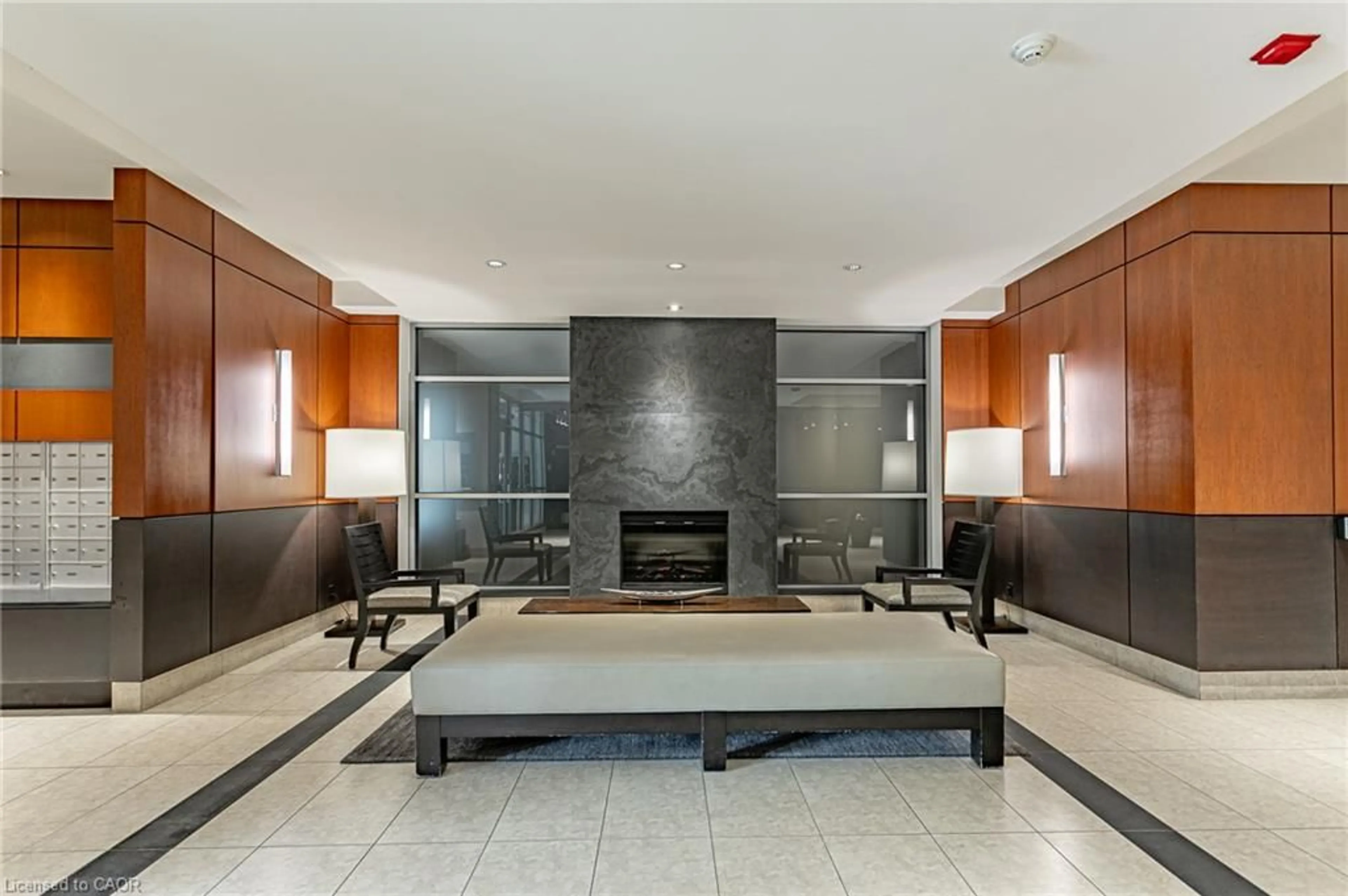 Lobby for 80 Port St #515, Mississauga Ontario L5G 4V6