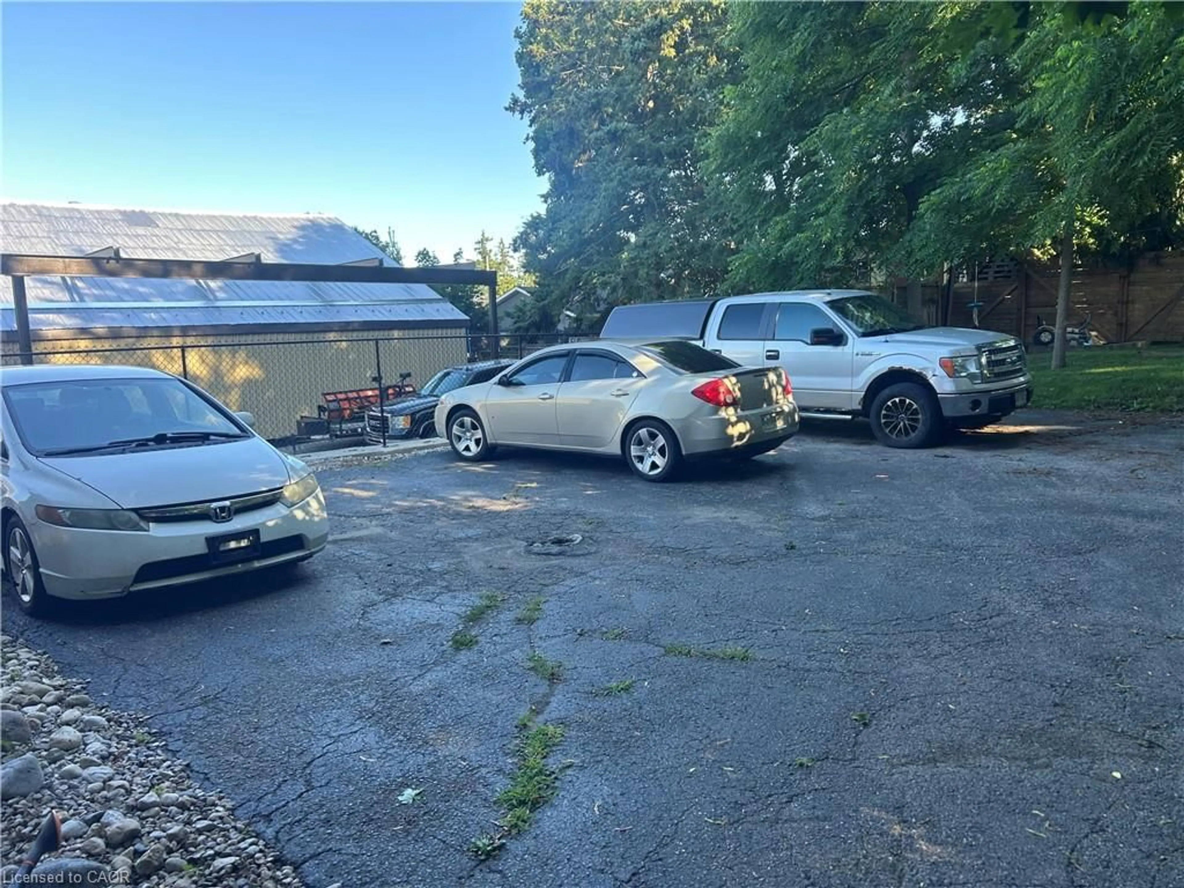 Parking for 35 Mill St, Elmira Ontario N3B 2K5