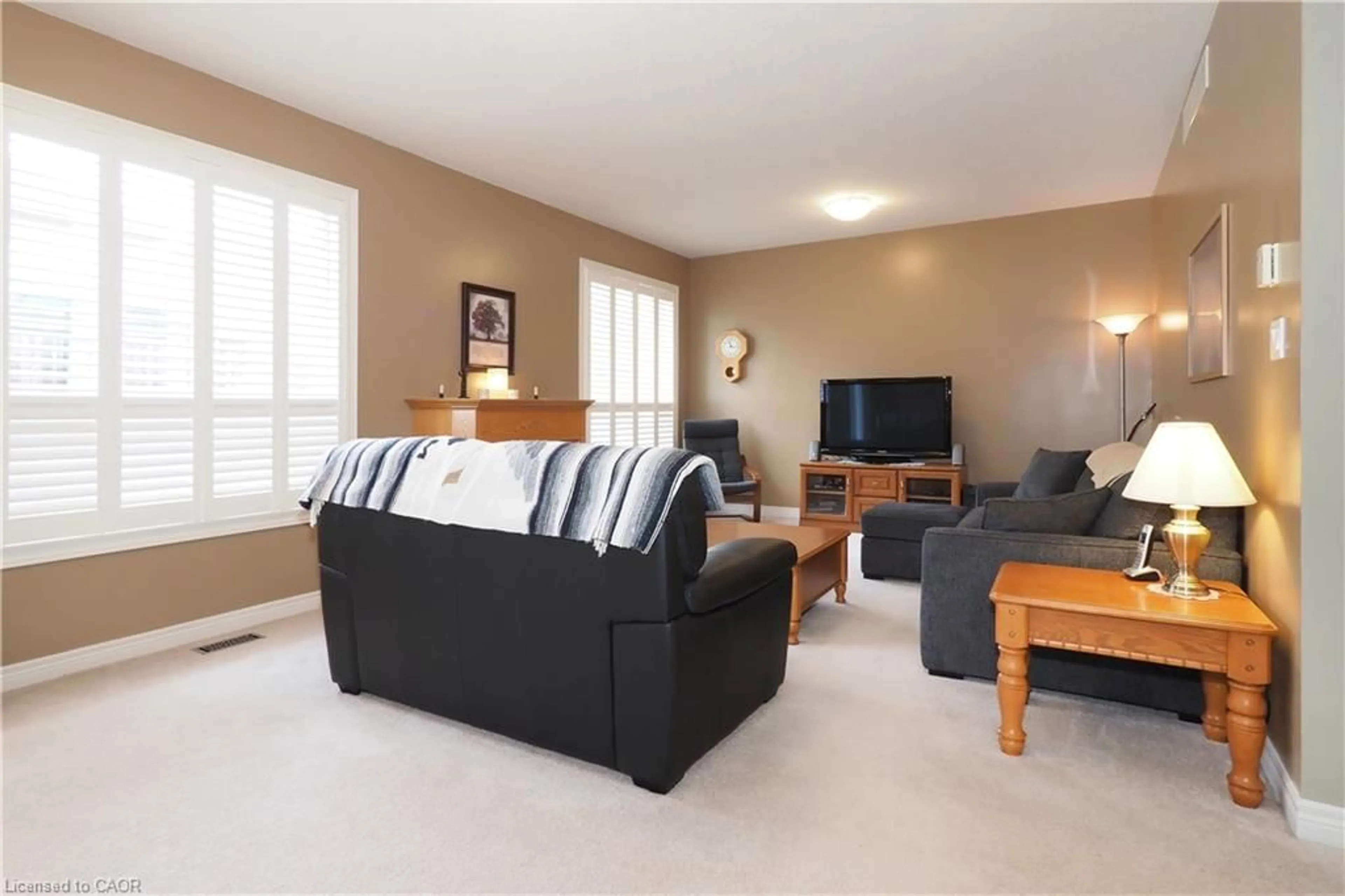 Living room with furniture, unknown for 565 Springwater Dr, Waterloo Ontario N2V 2K6