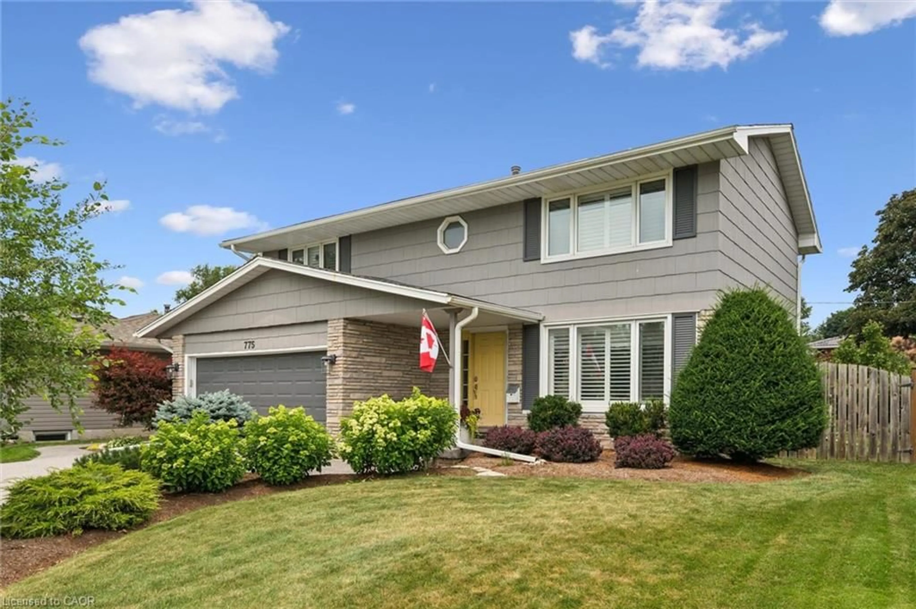 Home with vinyl exterior material, street for 775 Riverside Dr, Cambridge Ontario N3H 2V1