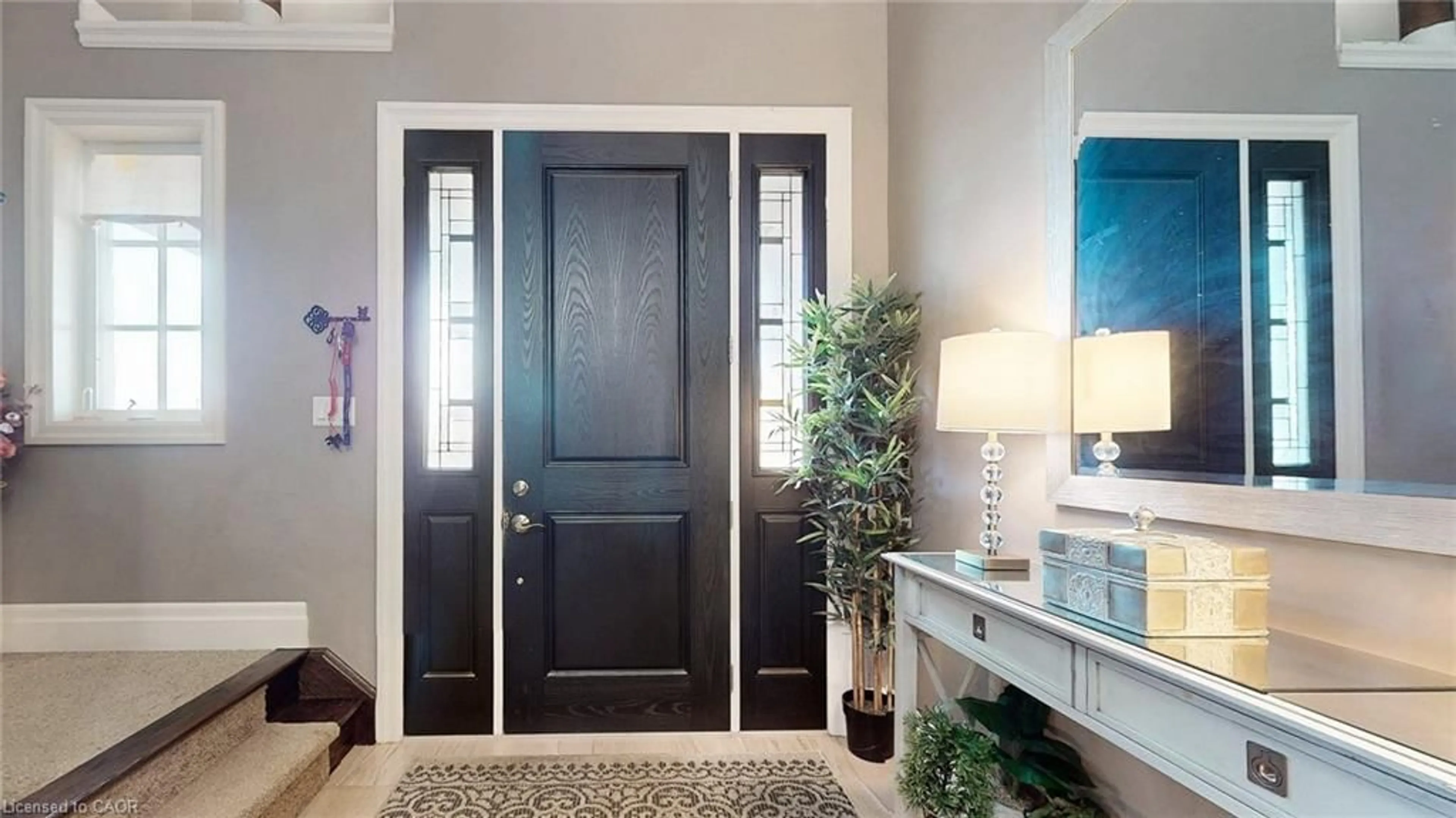 Indoor entryway for 537 Millstream Dr, Waterloo Ontario N2K 0E2