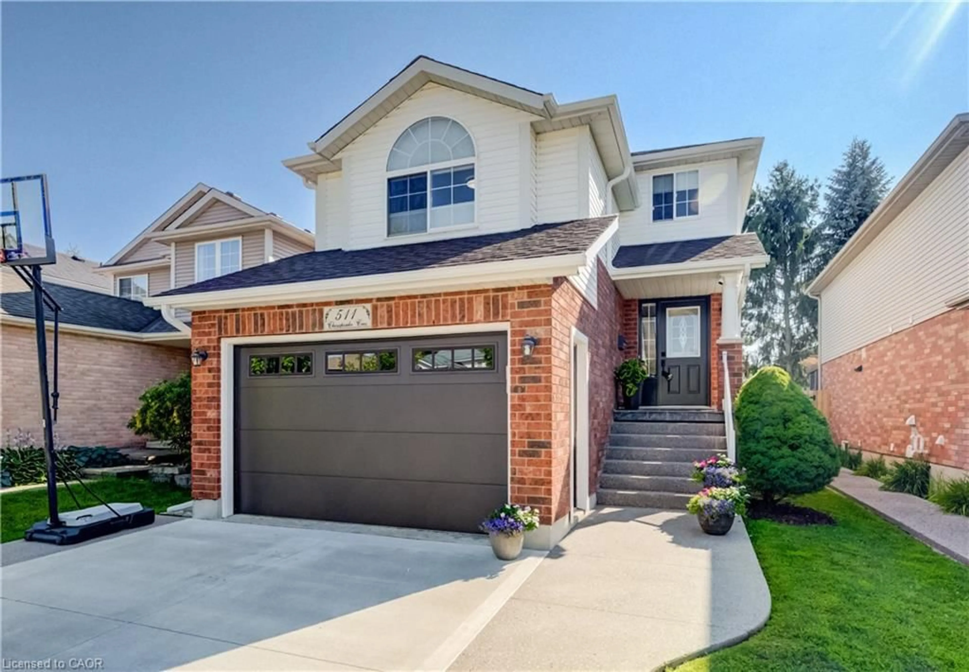 Home with brick exterior material, street for 511 Chesapeake Cres, Waterloo Ontario N2K 4G1