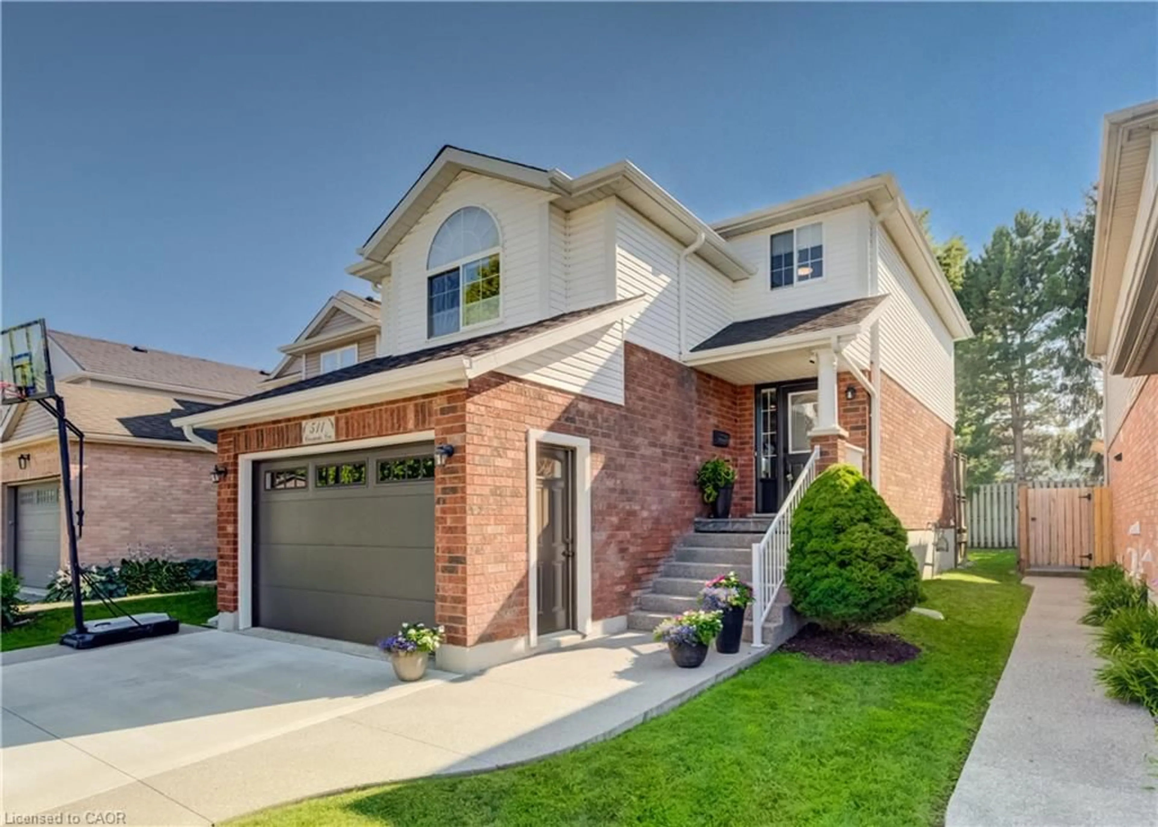Home with brick exterior material, street for 511 Chesapeake Cres, Waterloo Ontario N2K 4G1