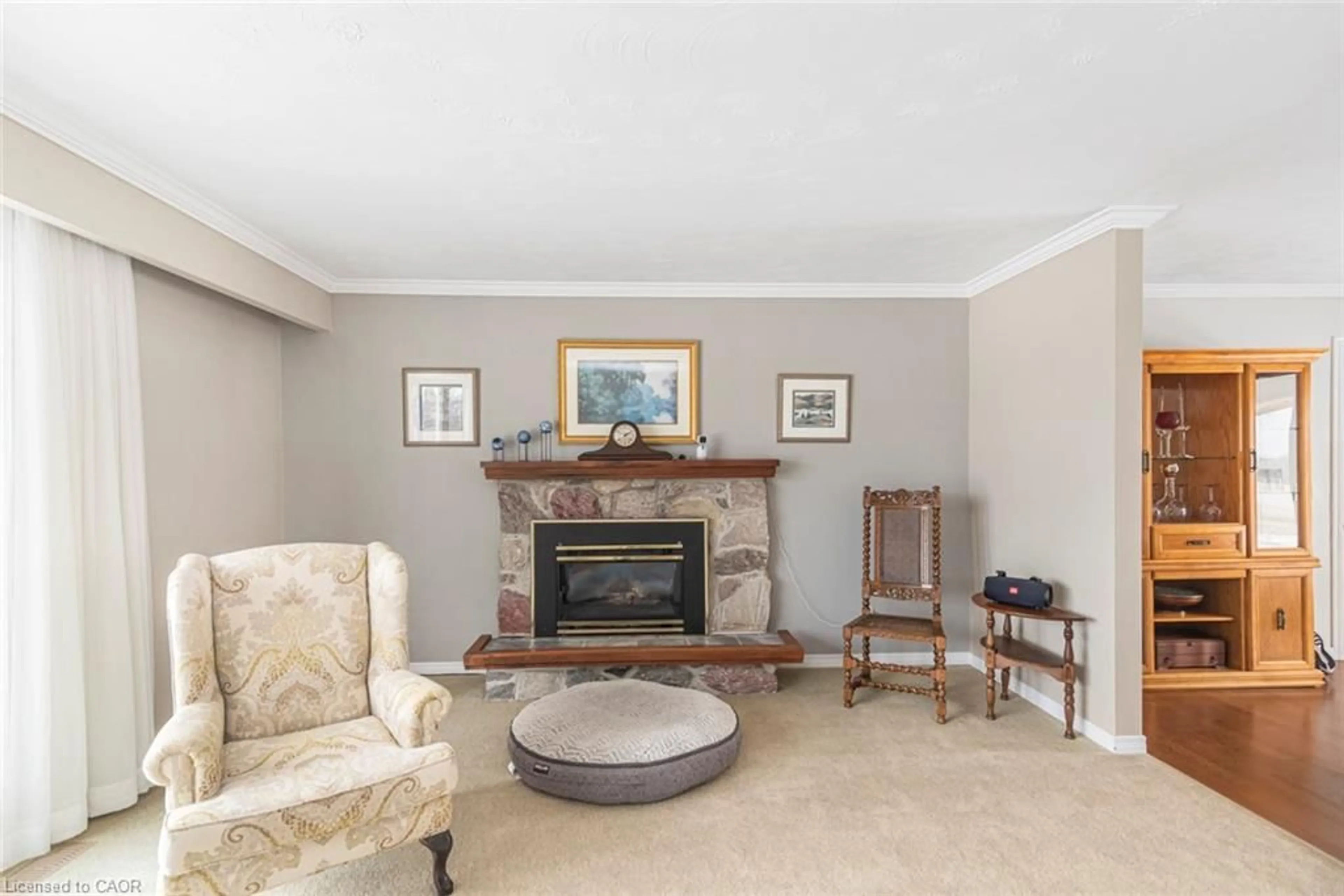Living room with furniture, unknown for 3271 Rainham Rd, Haldimand Ontario N0A 1L0