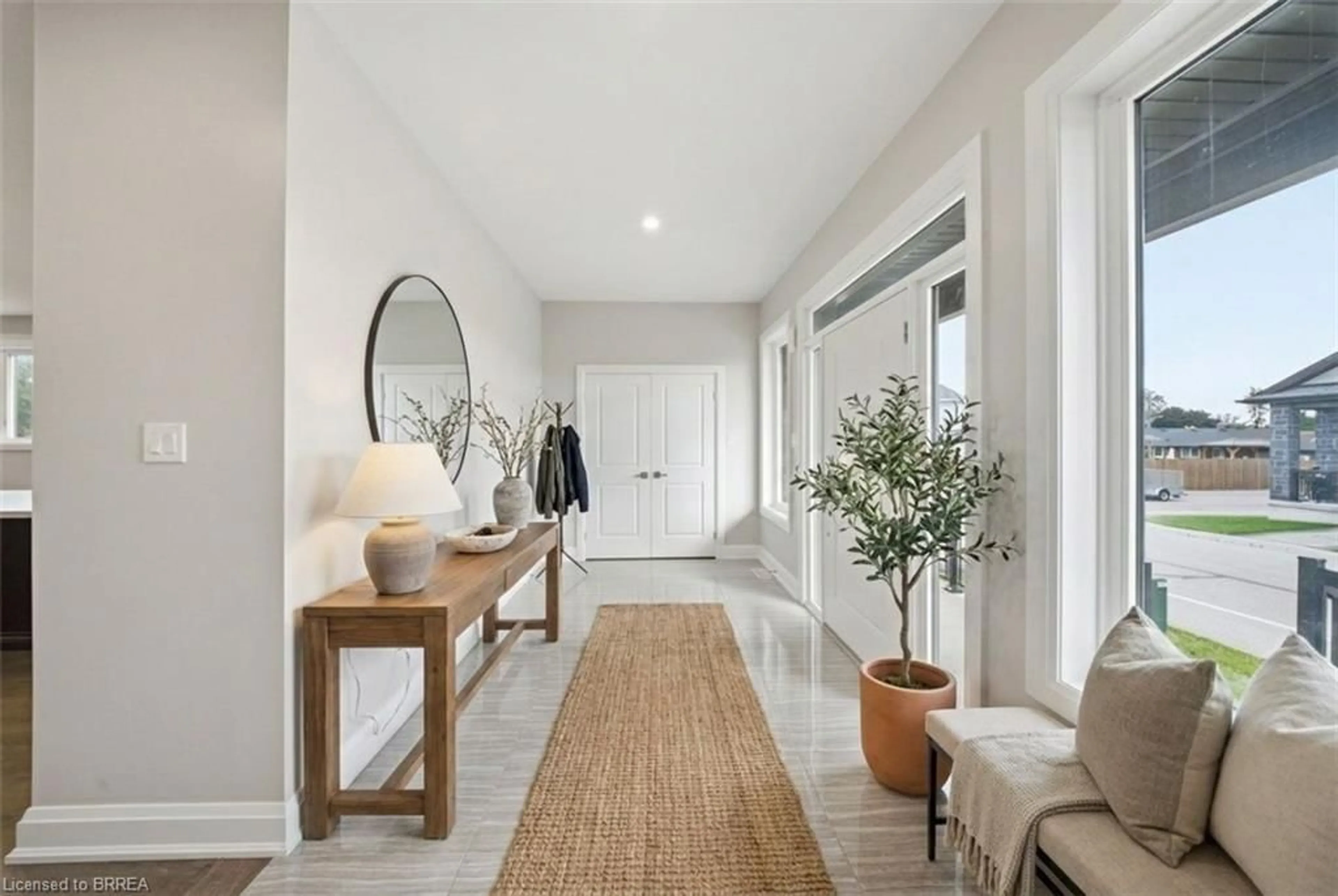Indoor entryway for 6 Beckett Dr #10, Brantford Ontario N3T 6E5
