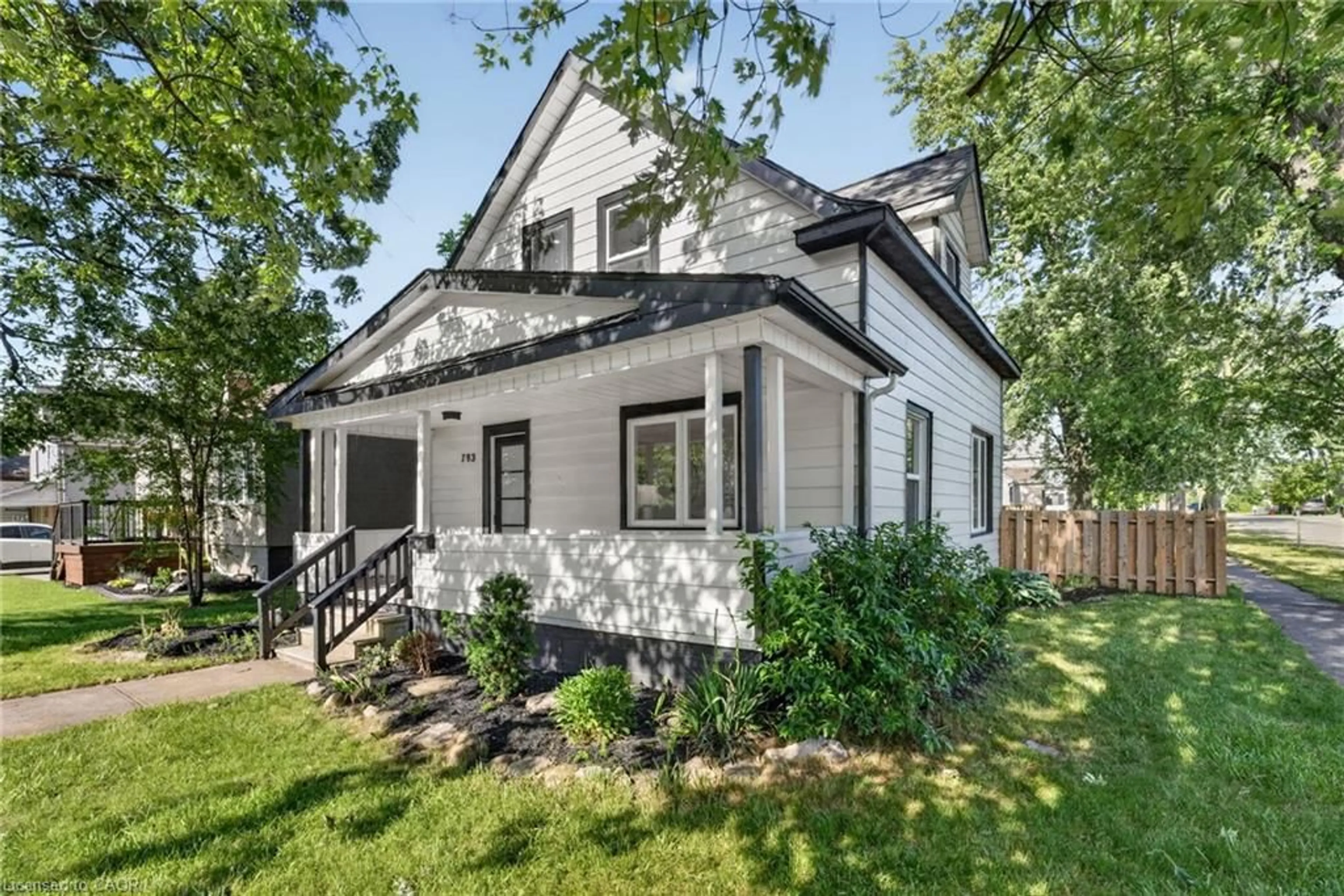 Home with vinyl exterior material, street for 793 Steele St, Port Colborne Ontario L3K 4Z5