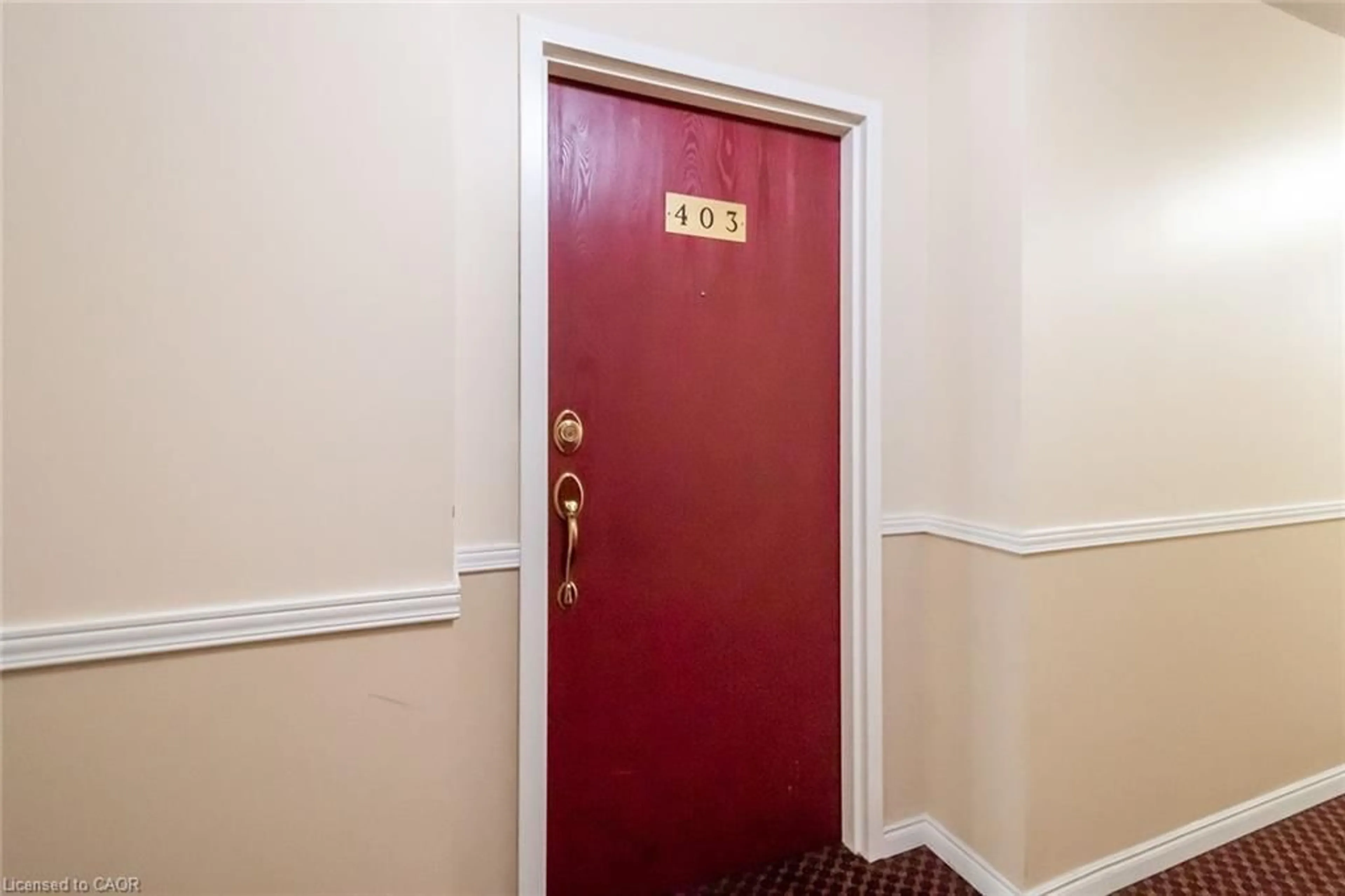 Indoor foyer for 99 Donn Ave #403, Stoney Creek Ontario L8E 4Z9