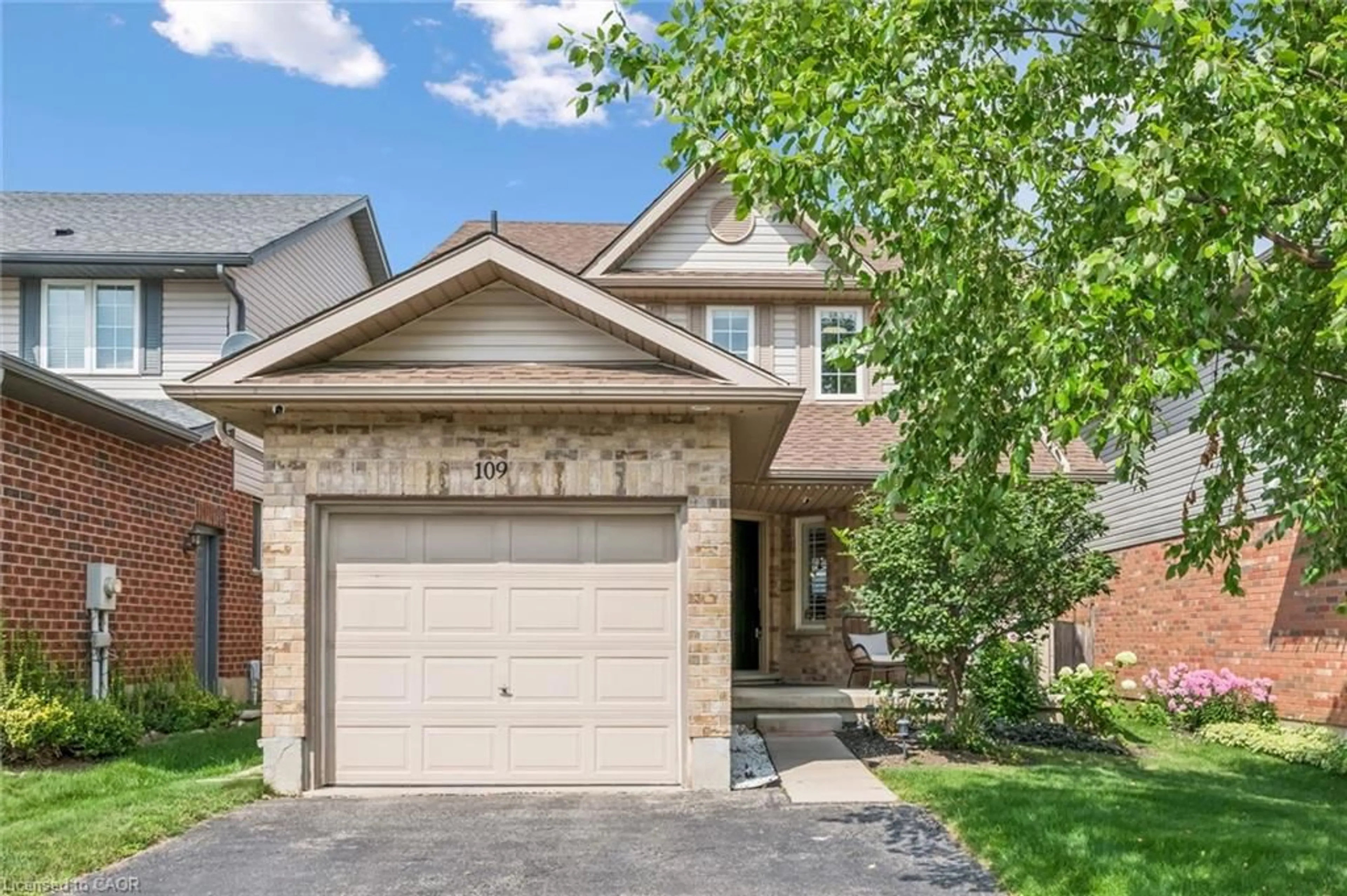 Home with brick exterior material, street for 109 Rush Meadow St, Kitchener Ontario N2R 1T3